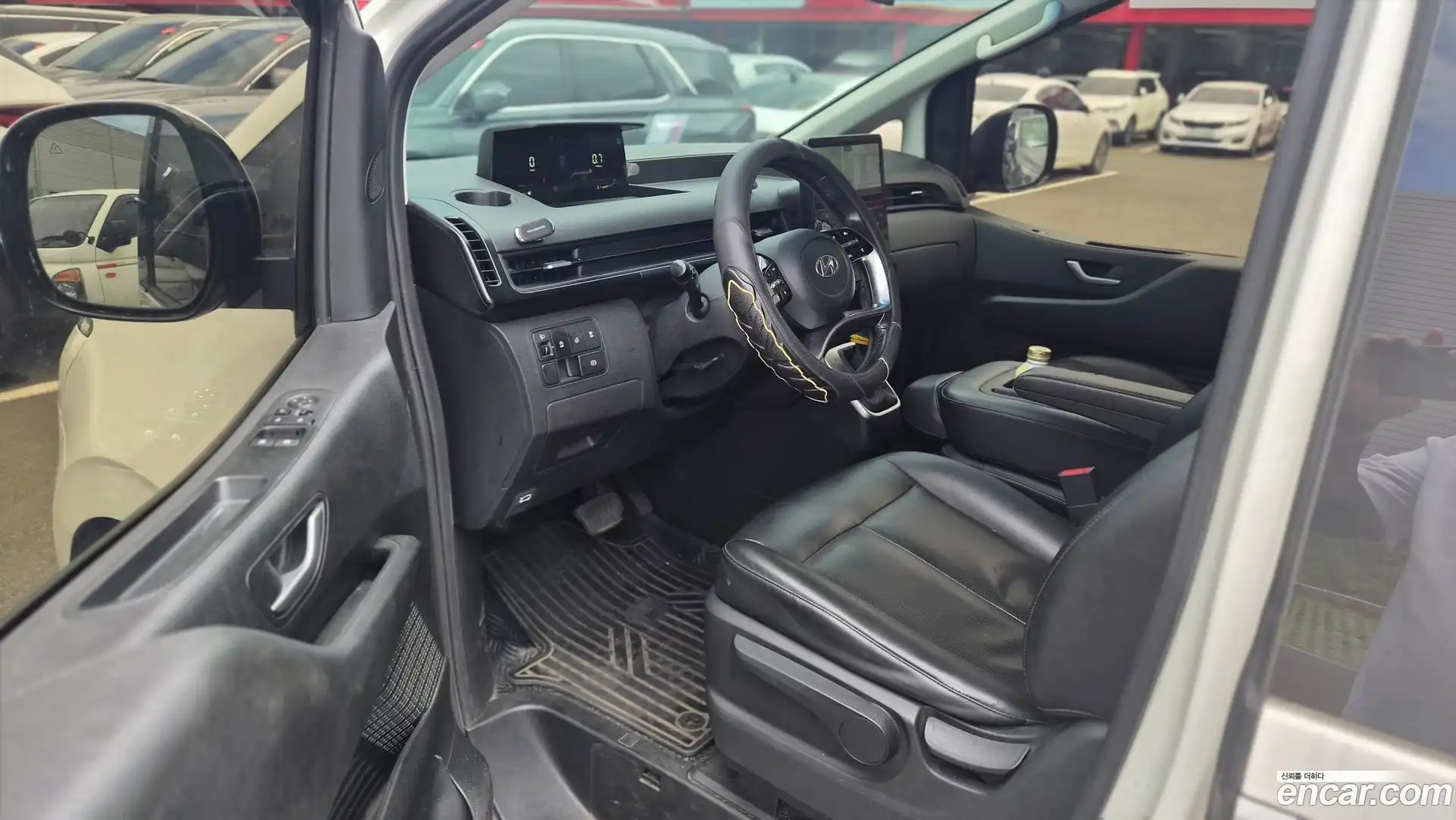 Staria Hyundai 2022.2-OUTER-003