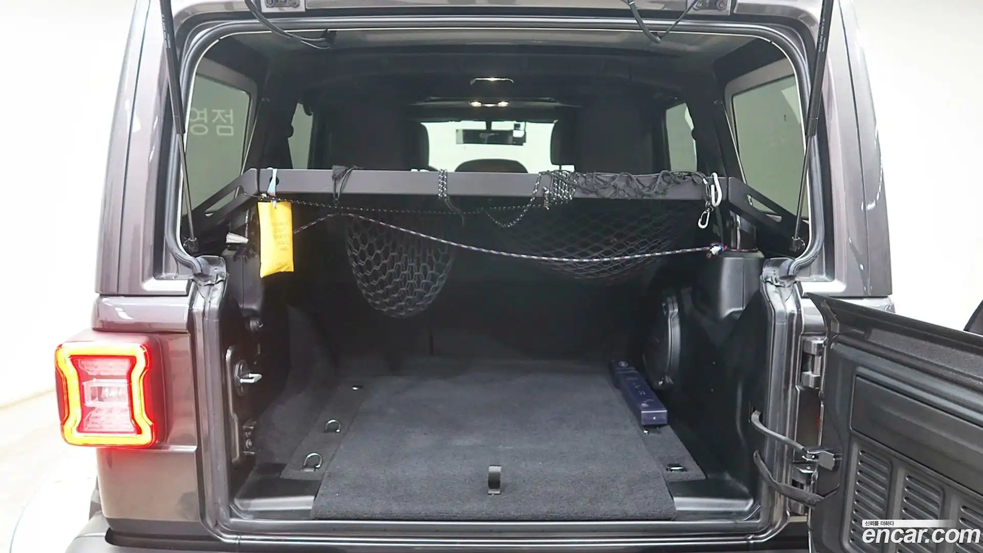 Wrangler Jeep 2021.1-INNER-010