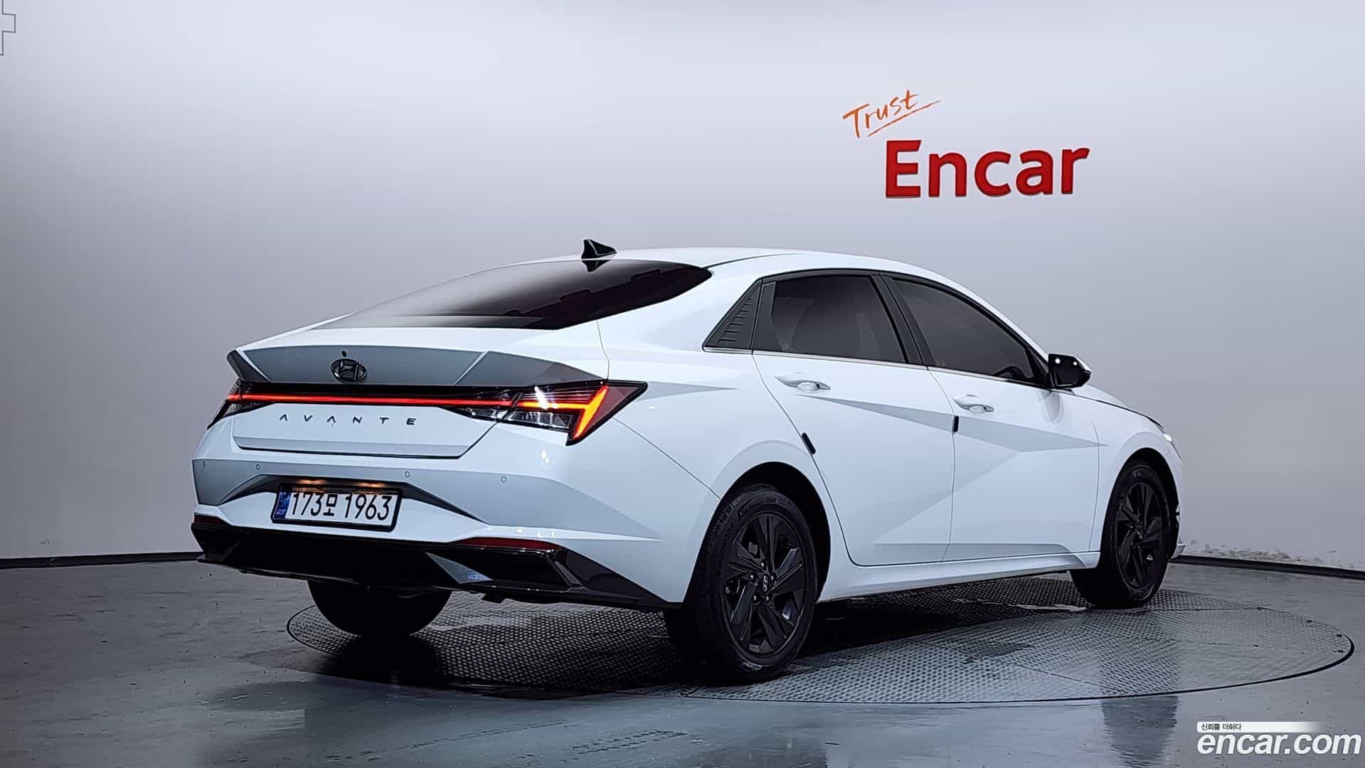 AVANTE Hyundai 2022.0-OUTER-002
