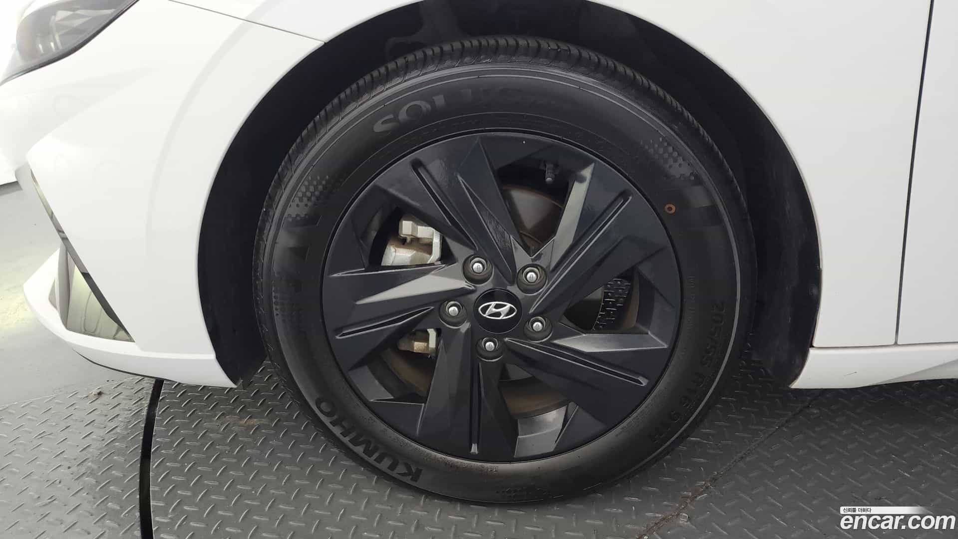 AVANTE Hyundai 2022.0-OUTER-005