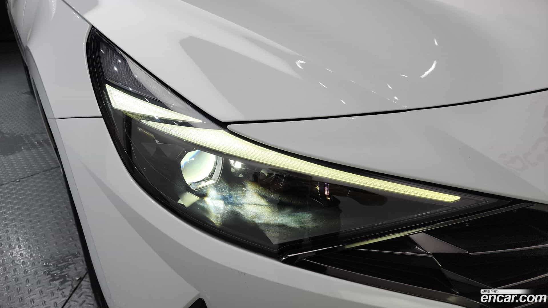 AVANTE Hyundai 2022.0-OUTER-032