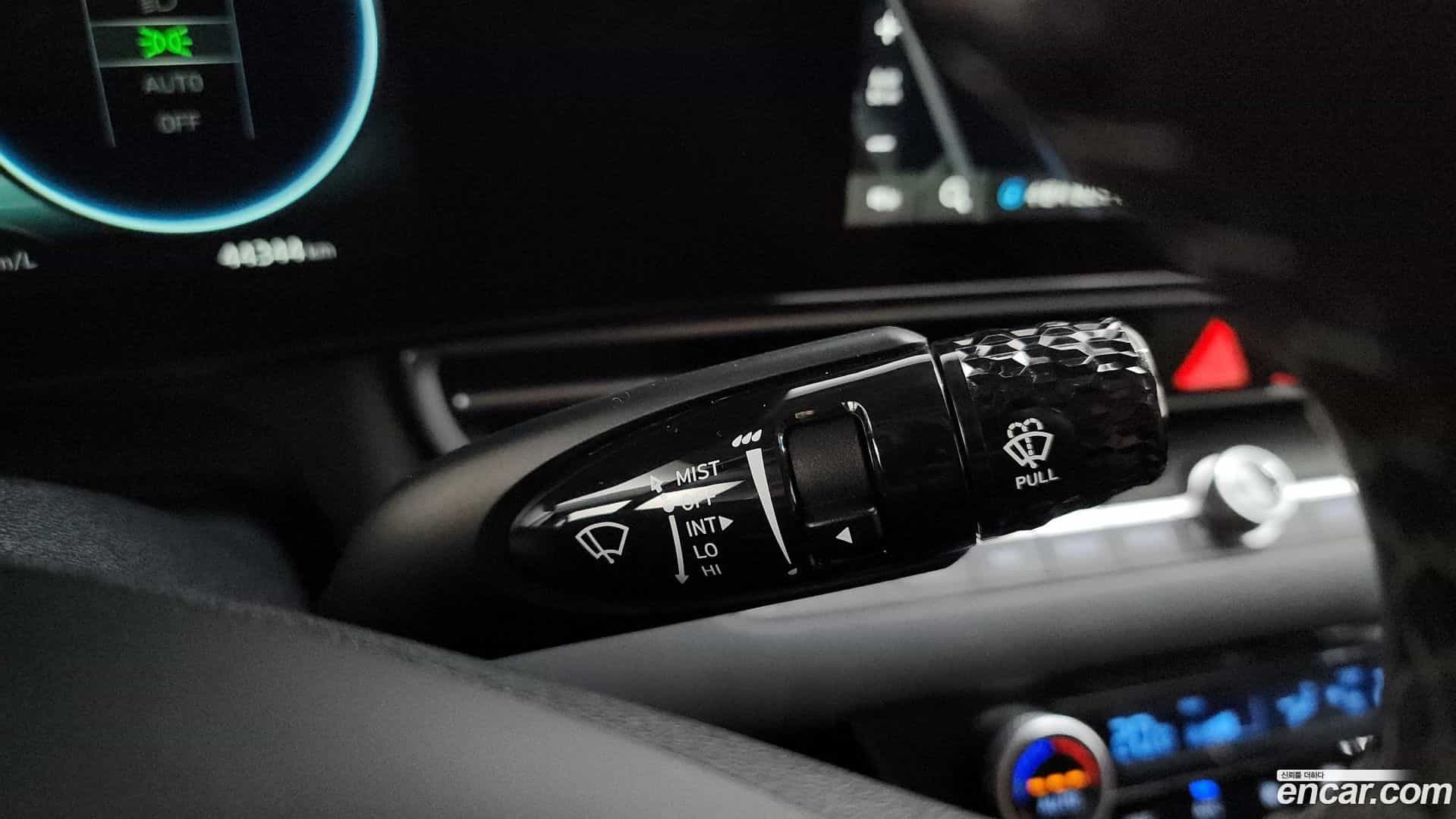 AVANTE Hyundai 2022.0-OPTION-040