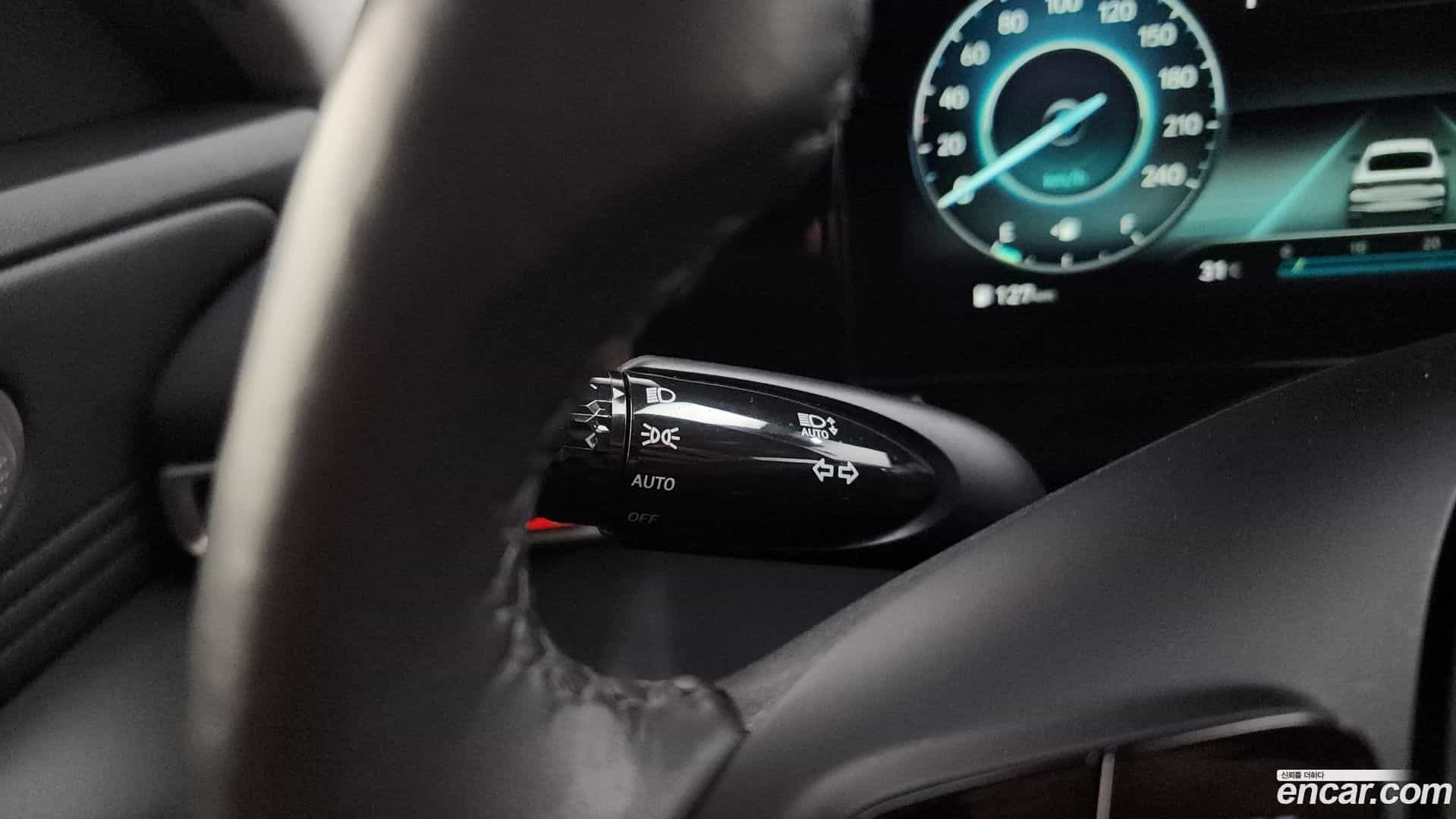 AVANTE Hyundai 2022.0-OPTION-042