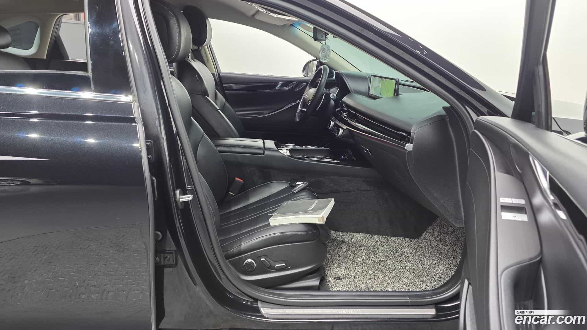 G80 Genesis 2022.0-INNER-036