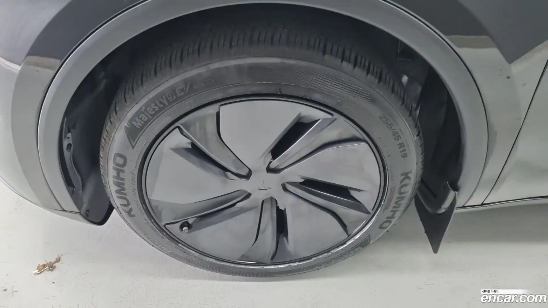 Model Y Tesla 2025.7-OUTER-005