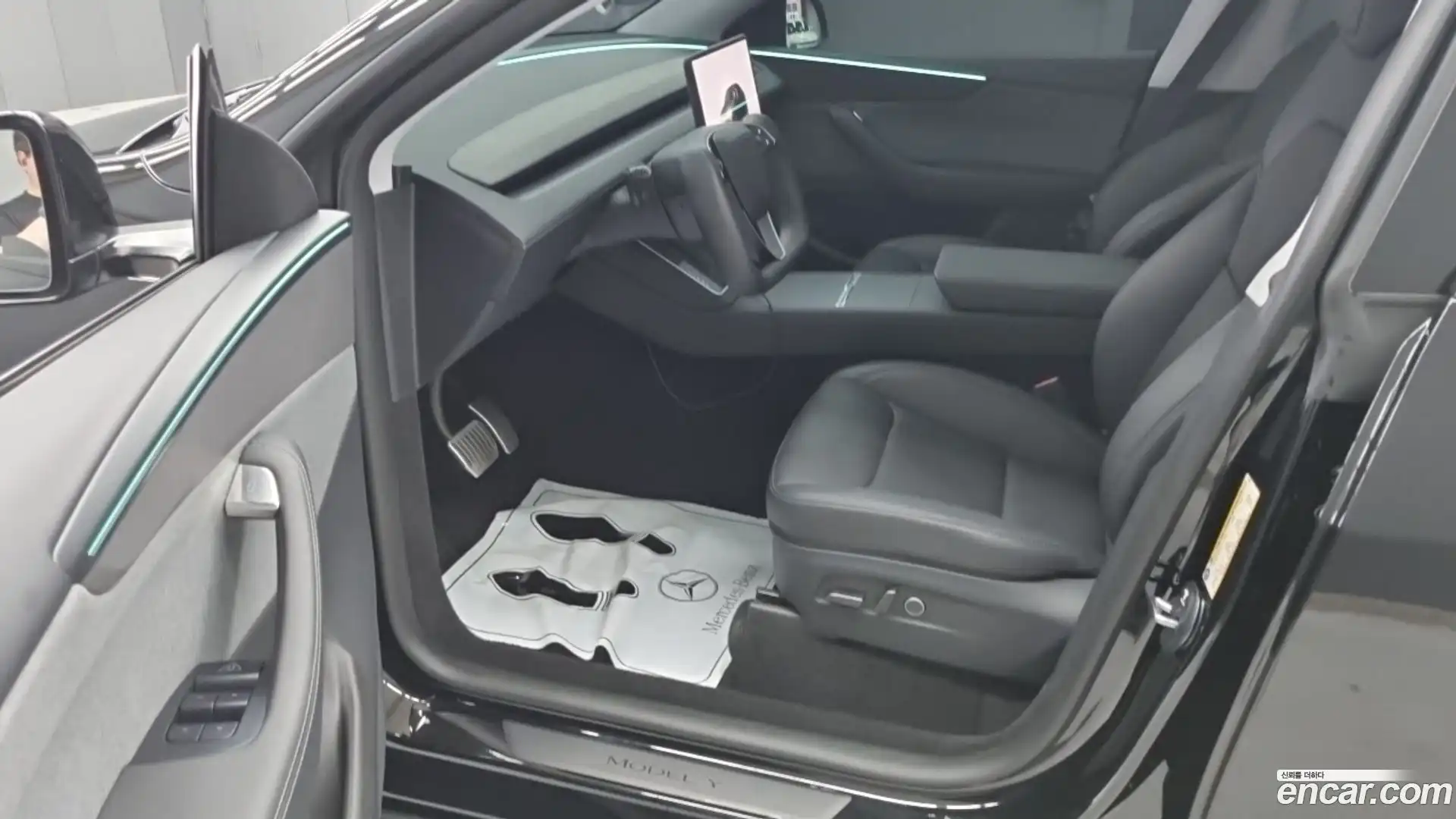 Model Y Tesla 2025.7-INNER-010