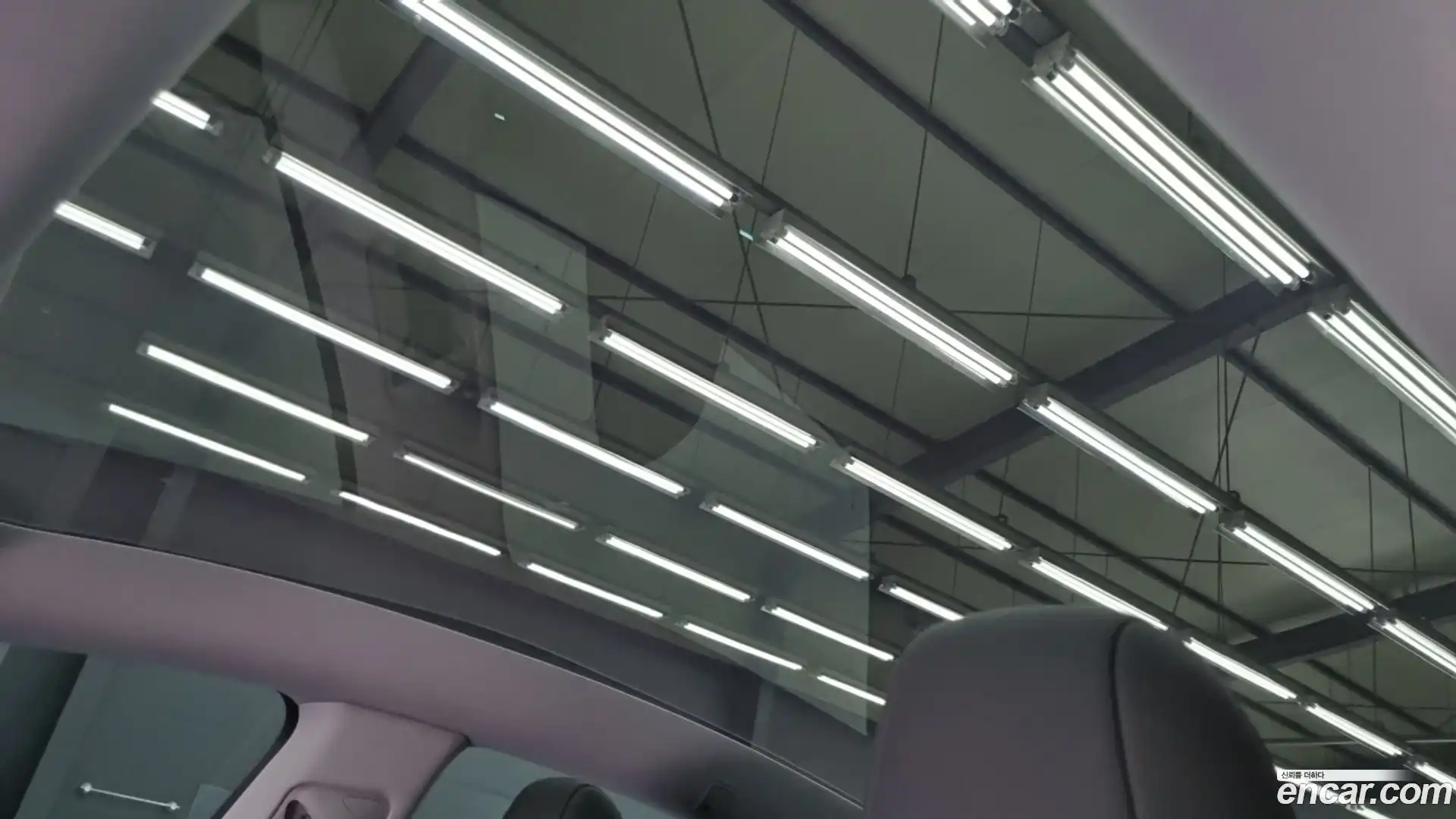 Model Y Tesla 2025.7-OPTION-018