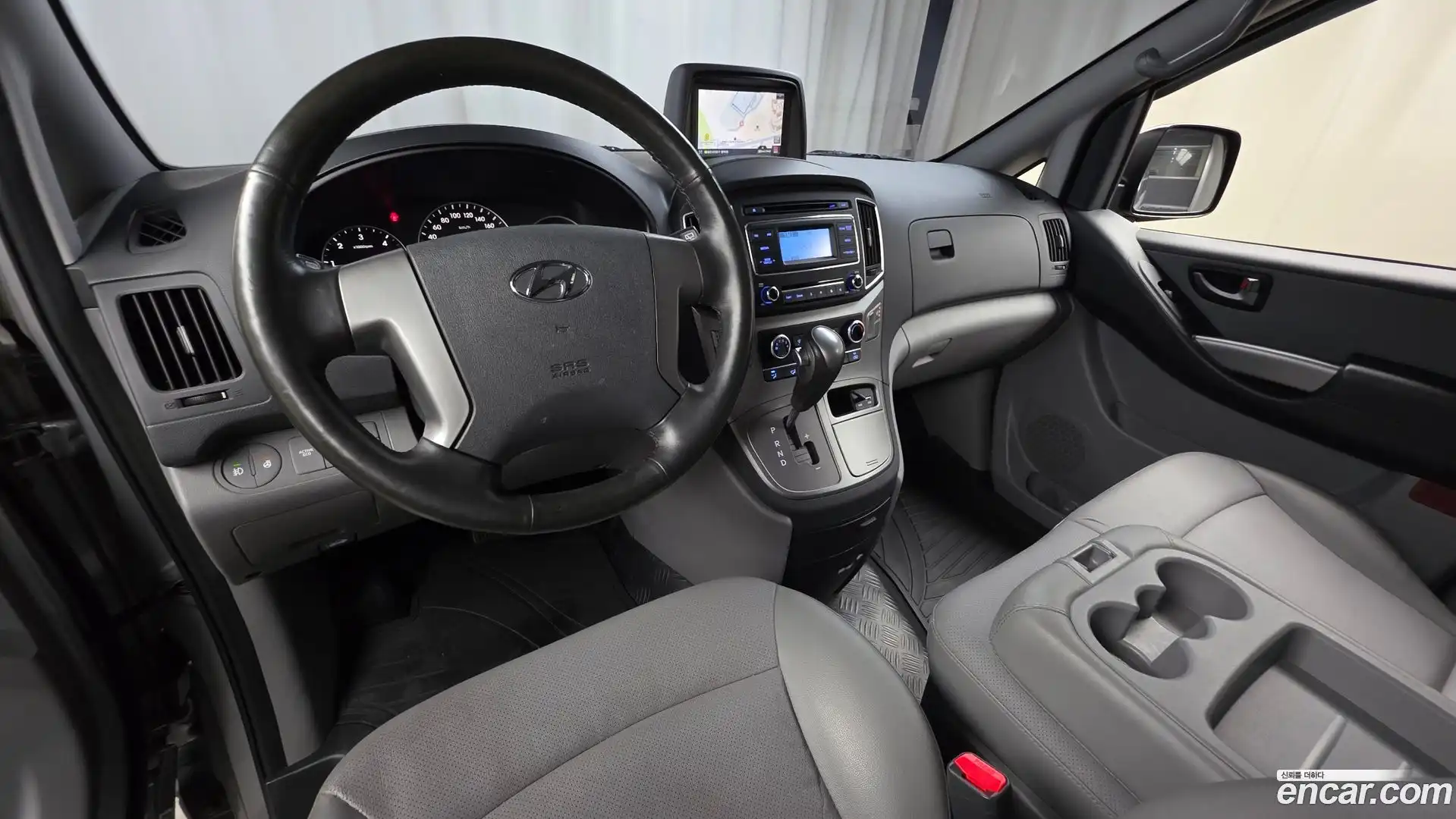 Starex Hyundai 2019.11-INNER-007