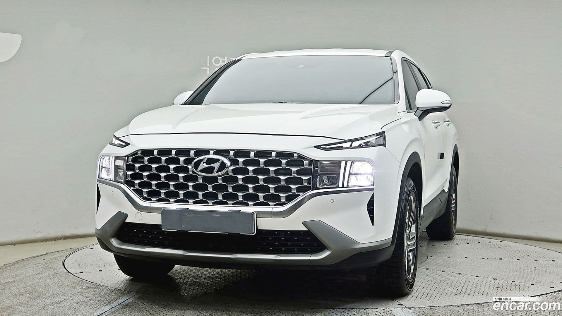 Main__Slider__Photo:Santafe Hyundai 2021.2-0