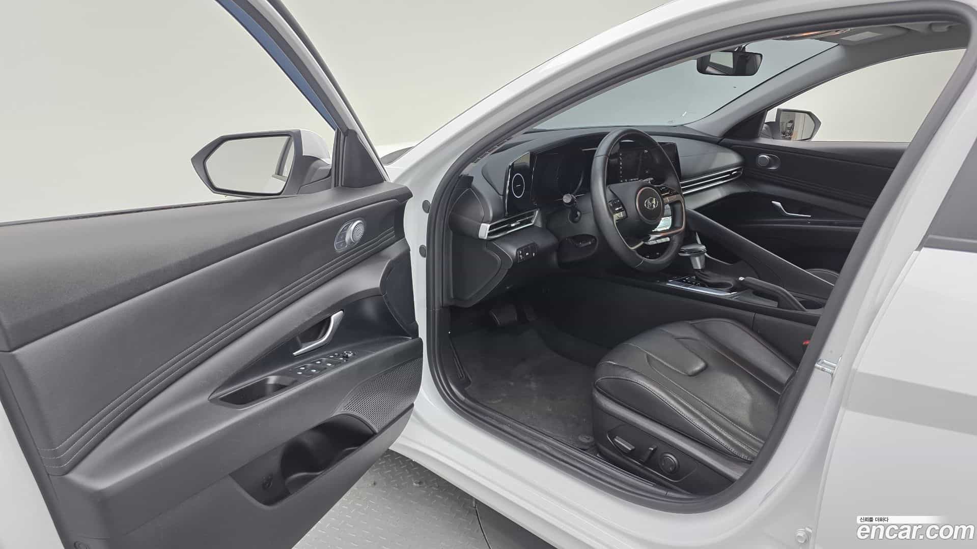 AVANTE Hyundai 2022.3-INNER-010