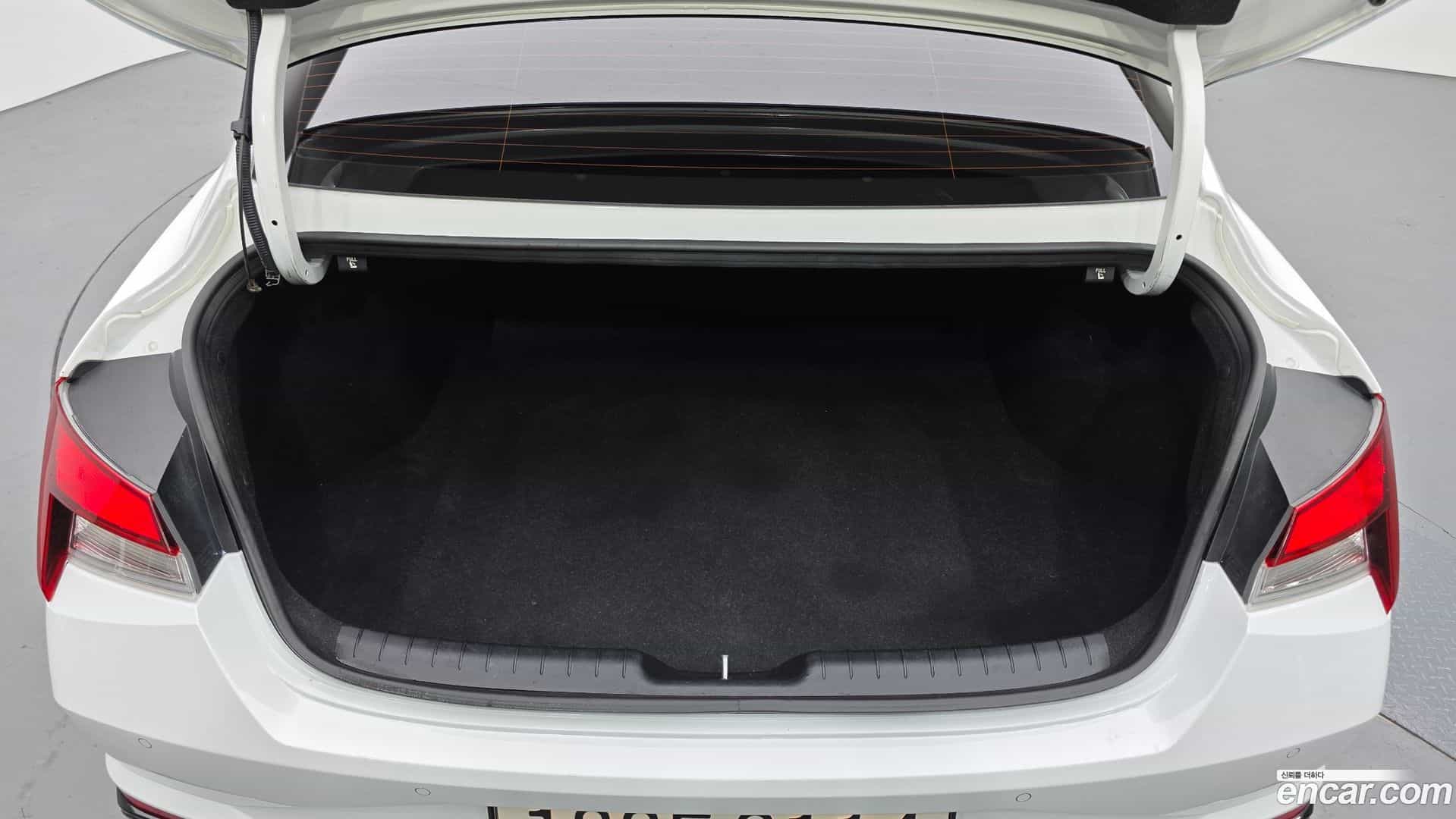 AVANTE Hyundai 2022.3-OPTION-024