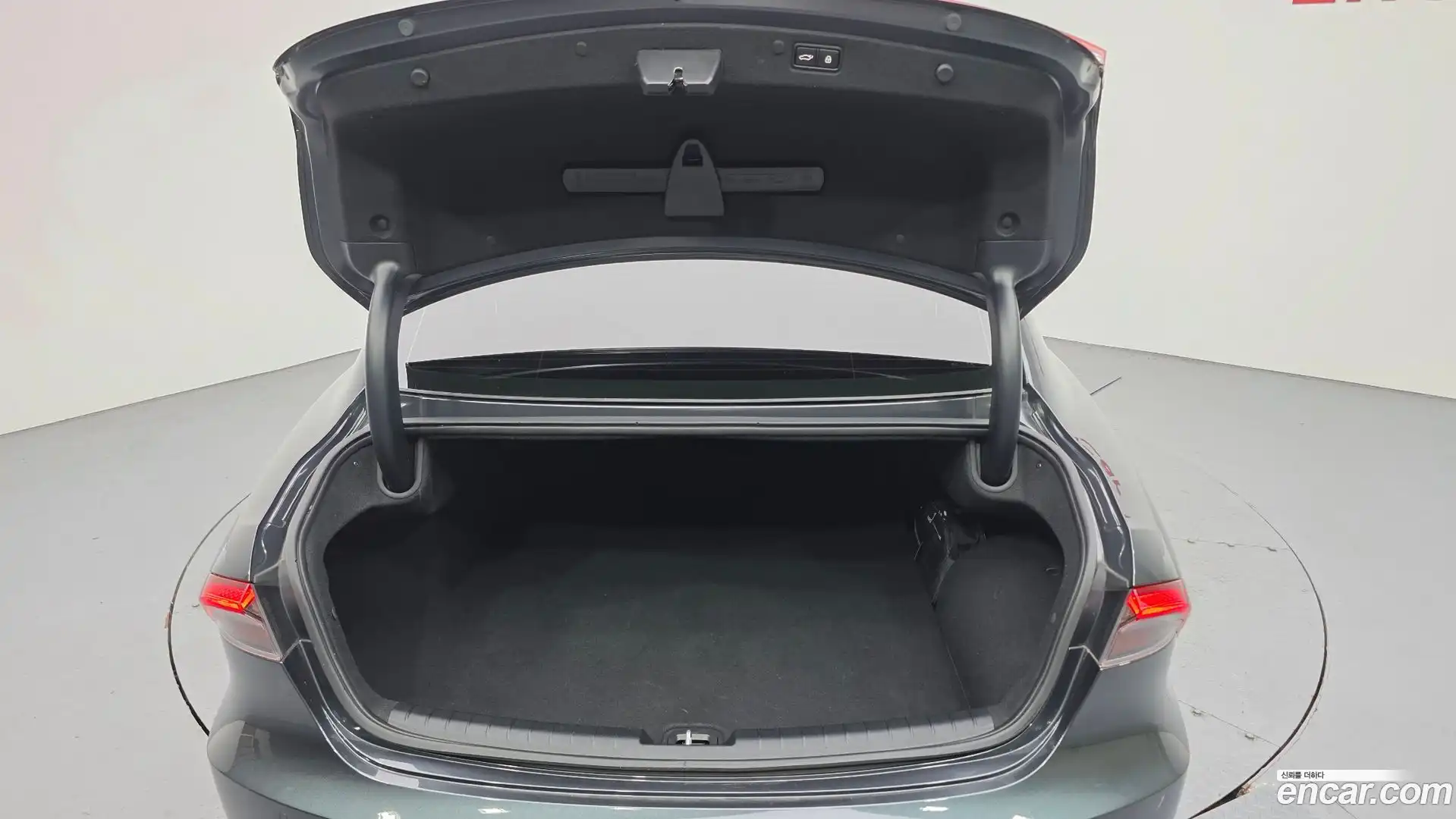 Grandeur Hyundai 2022.8-OPTION-024