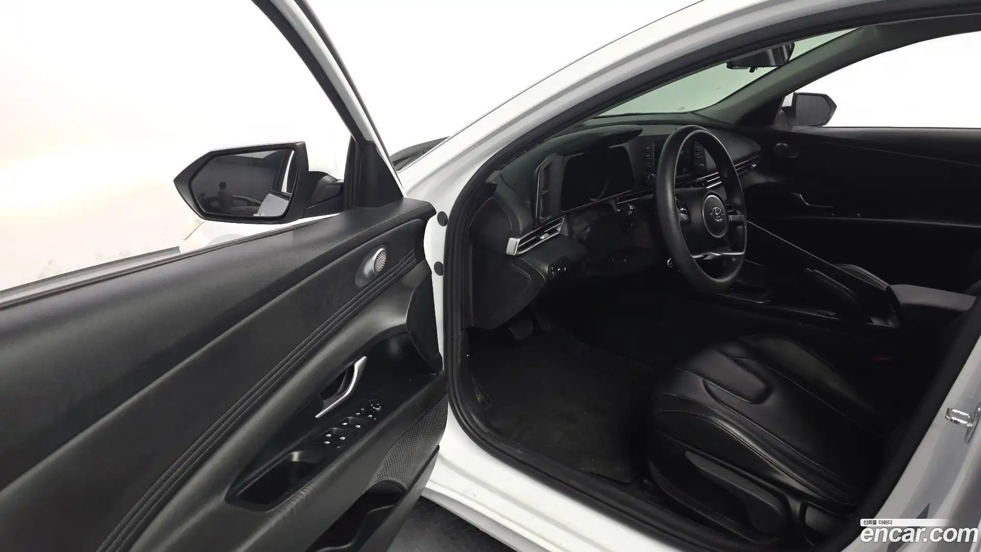 AVANTE Hyundai 2022.6-INNER-010