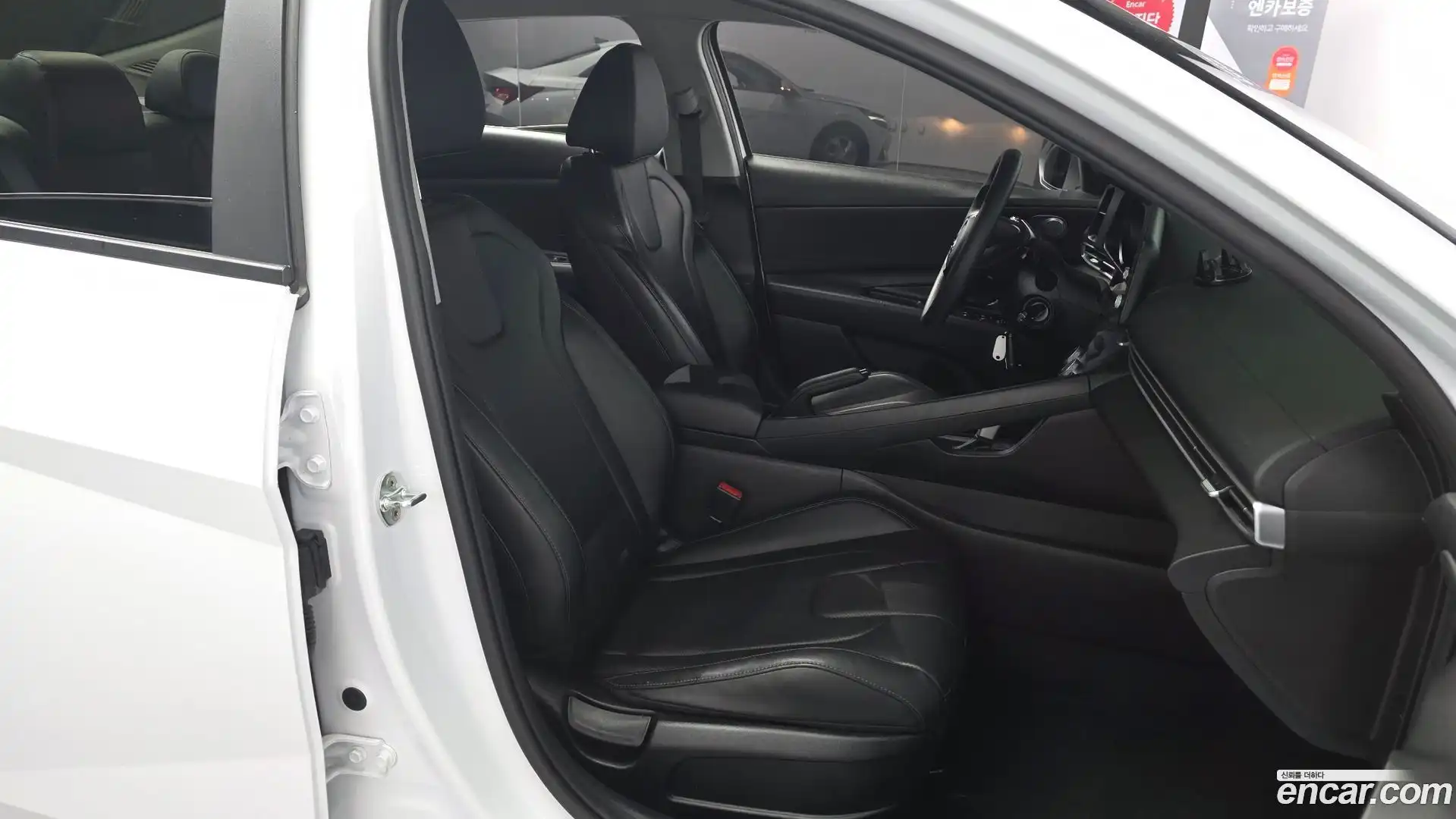 AVANTE Hyundai 2022.6-OPTION-016