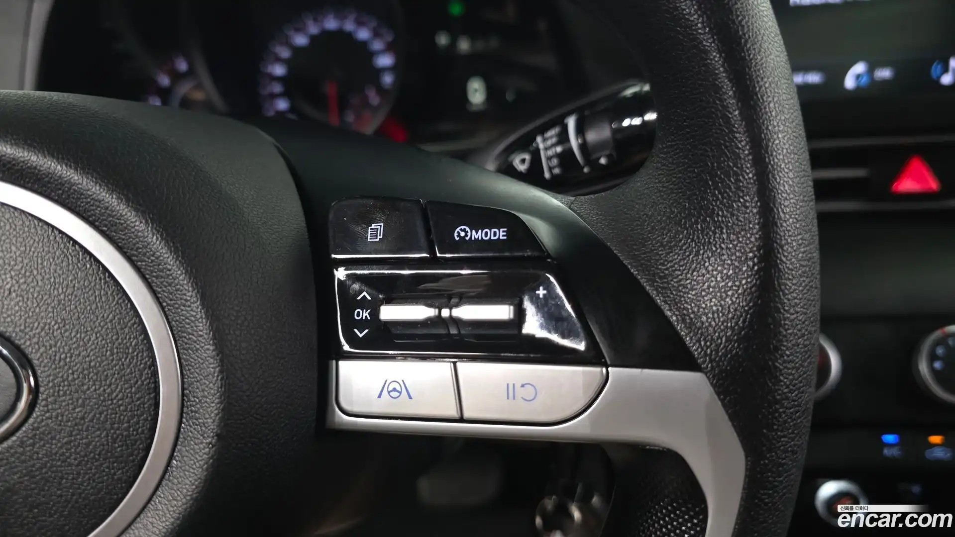 AVANTE Hyundai 2022.6-OPTION-018