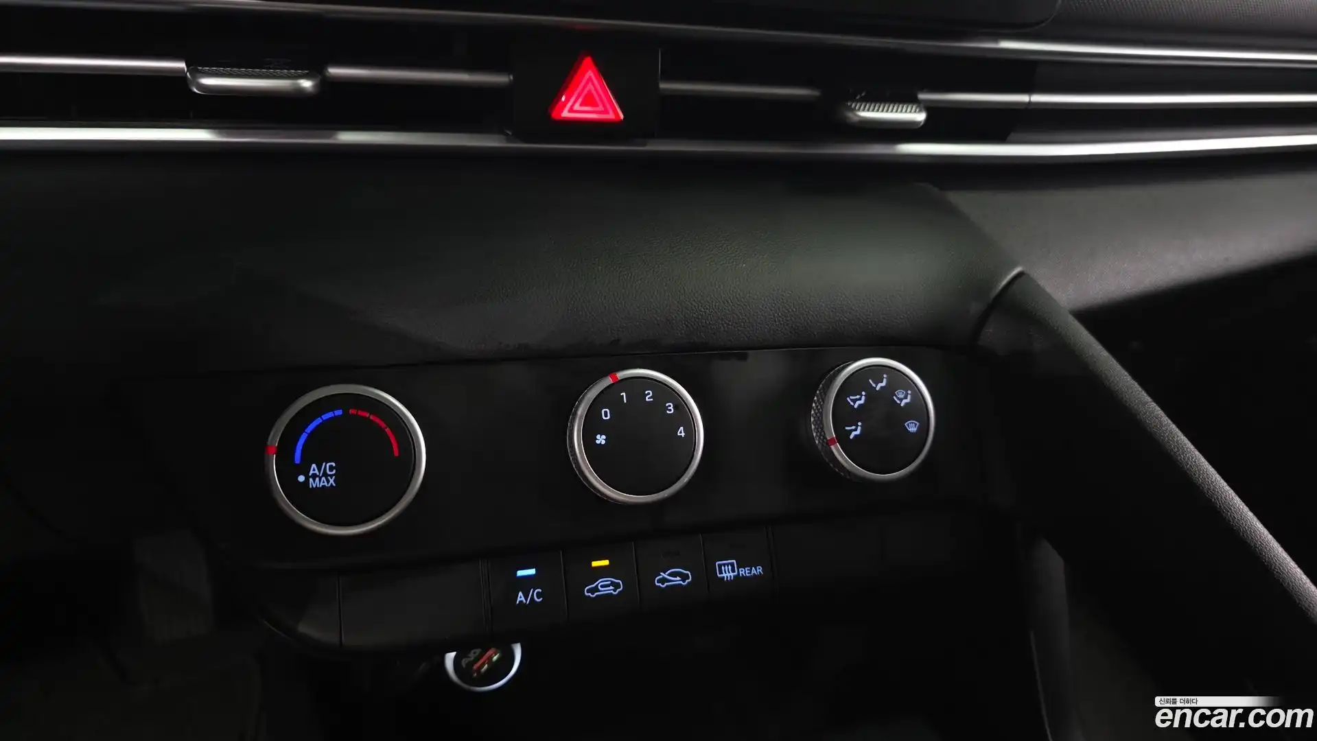 AVANTE Hyundai 2022.6-OPTION-023
