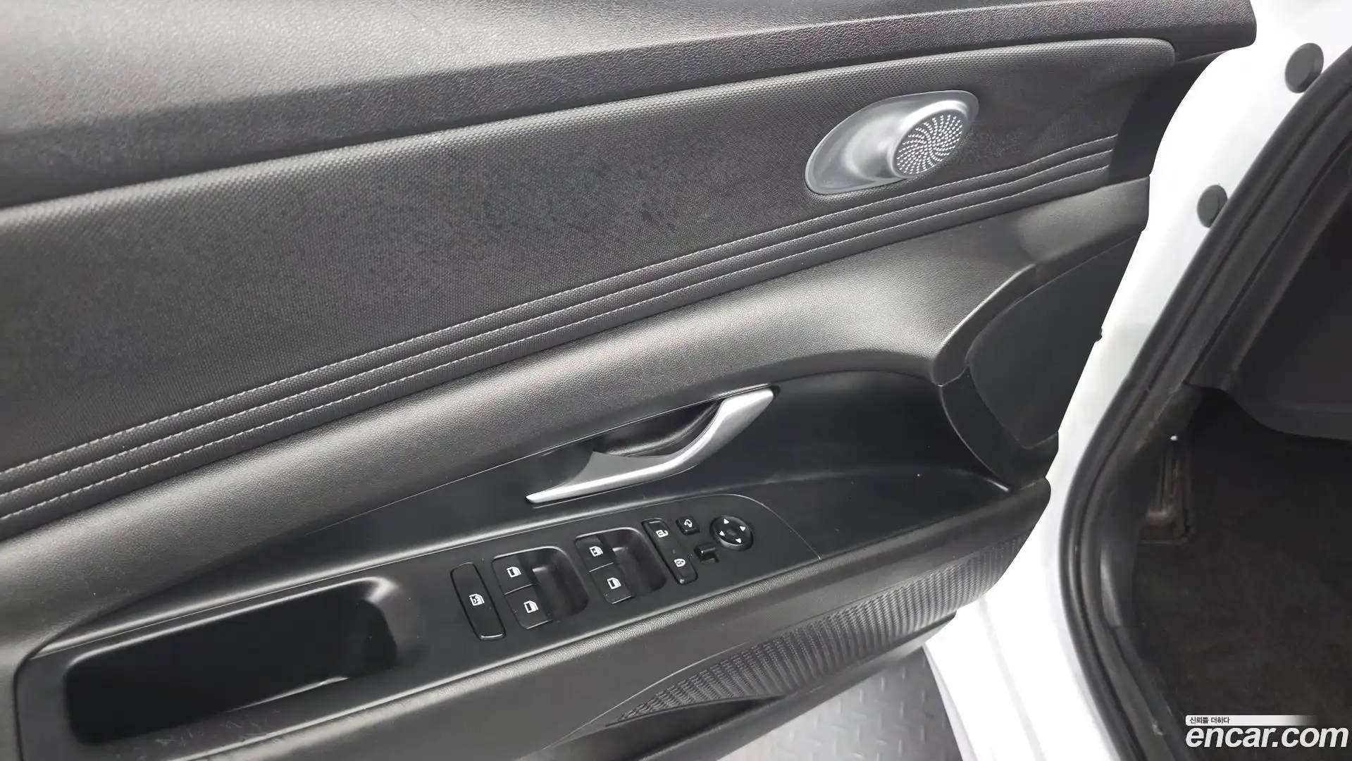 AVANTE Hyundai 2022.6-OPTION-040