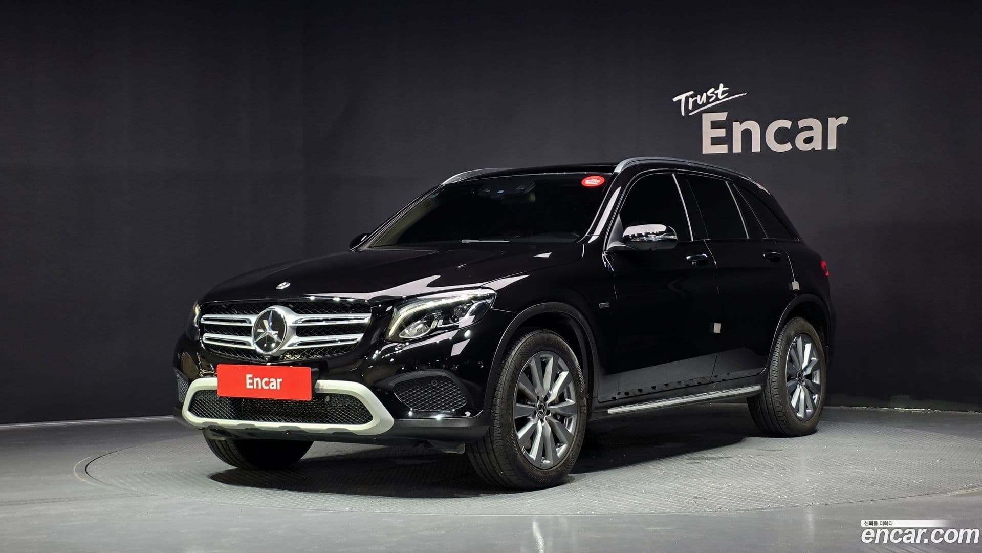 Main__Slider__Photo:GLC-Class Mercedes-Benz 2018.10-0
