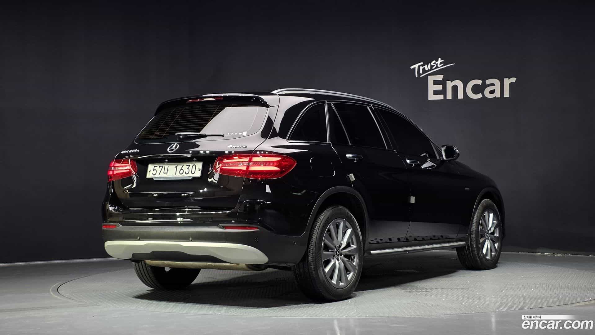 GLC-Class Mercedes-Benz 2018.10-OUTER-002