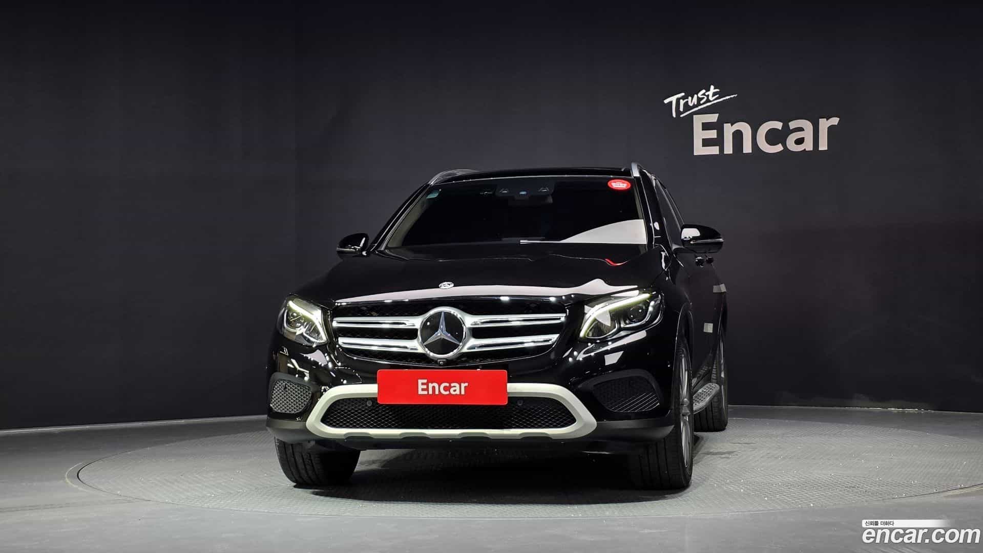 GLC-Class Mercedes-Benz 2018.10-OUTER-003