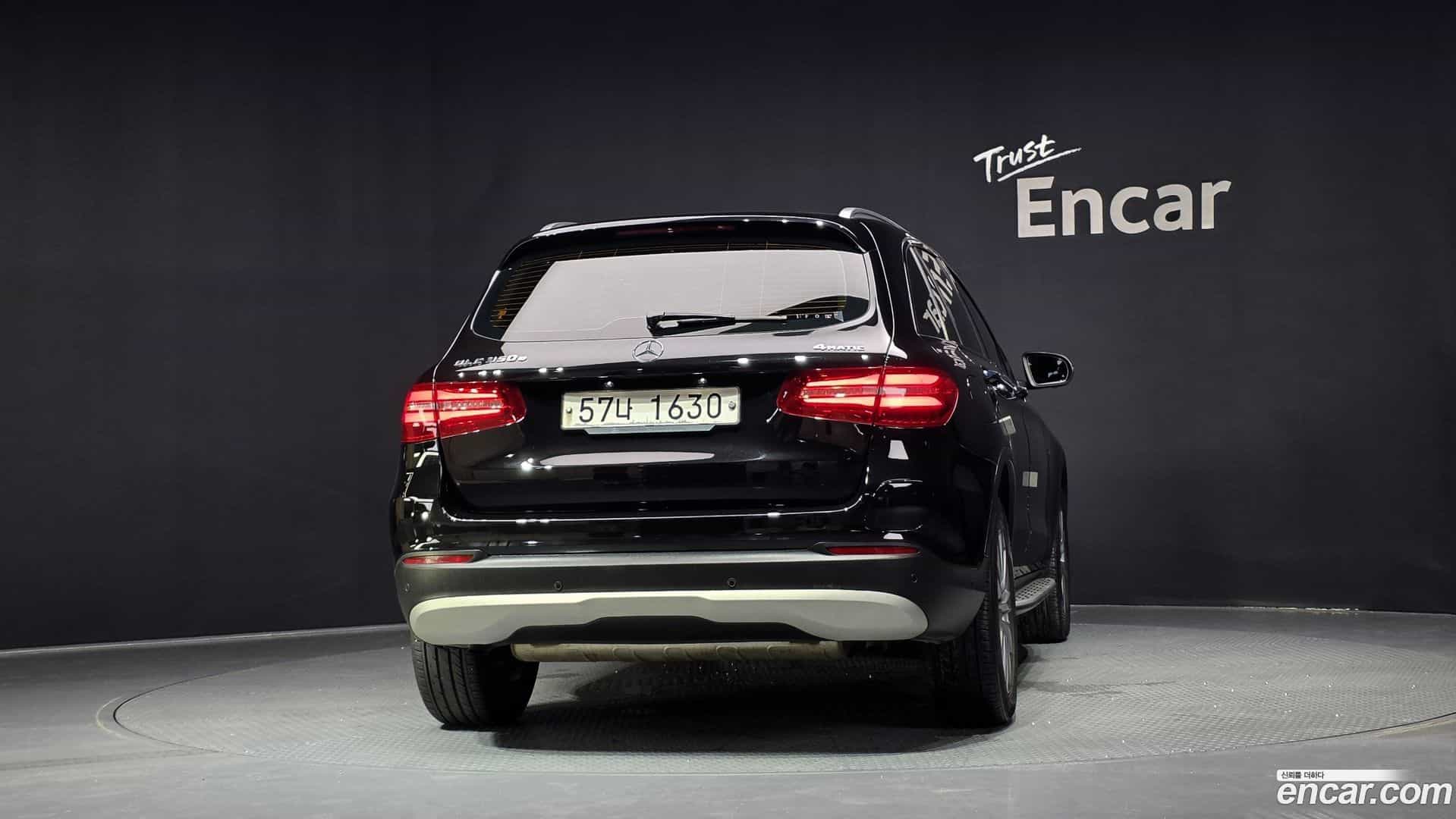 GLC-Class Mercedes-Benz 2018.10-OUTER-004