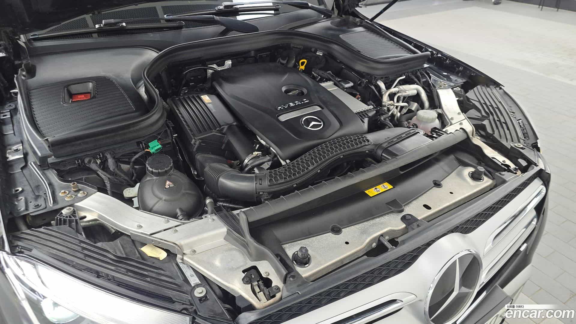 GLC-Class Mercedes-Benz 2018.10-OUTER-006