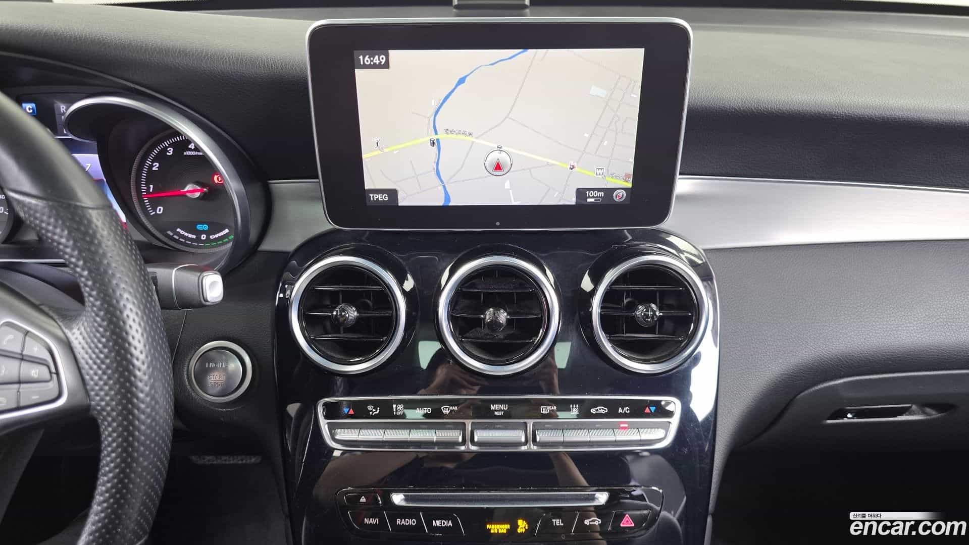 GLC-Class Mercedes-Benz 2018.10-OPTION-017