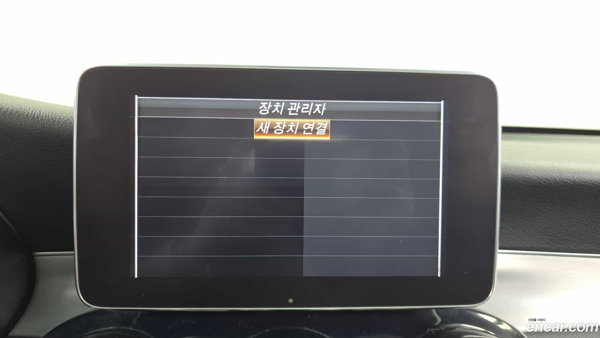 GLC-Class Mercedes-Benz 2018.10-OPTION-020