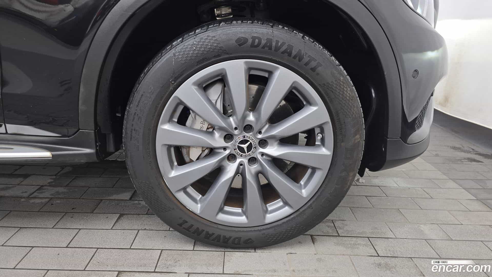 GLC-Class Mercedes-Benz 2018.10-OUTER-031