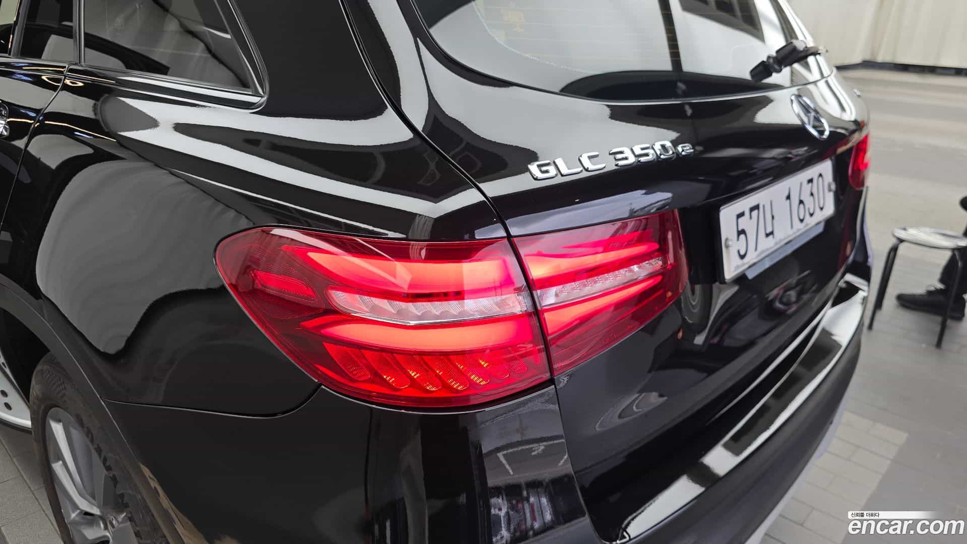 GLC-Class Mercedes-Benz 2018.10-OUTER-033