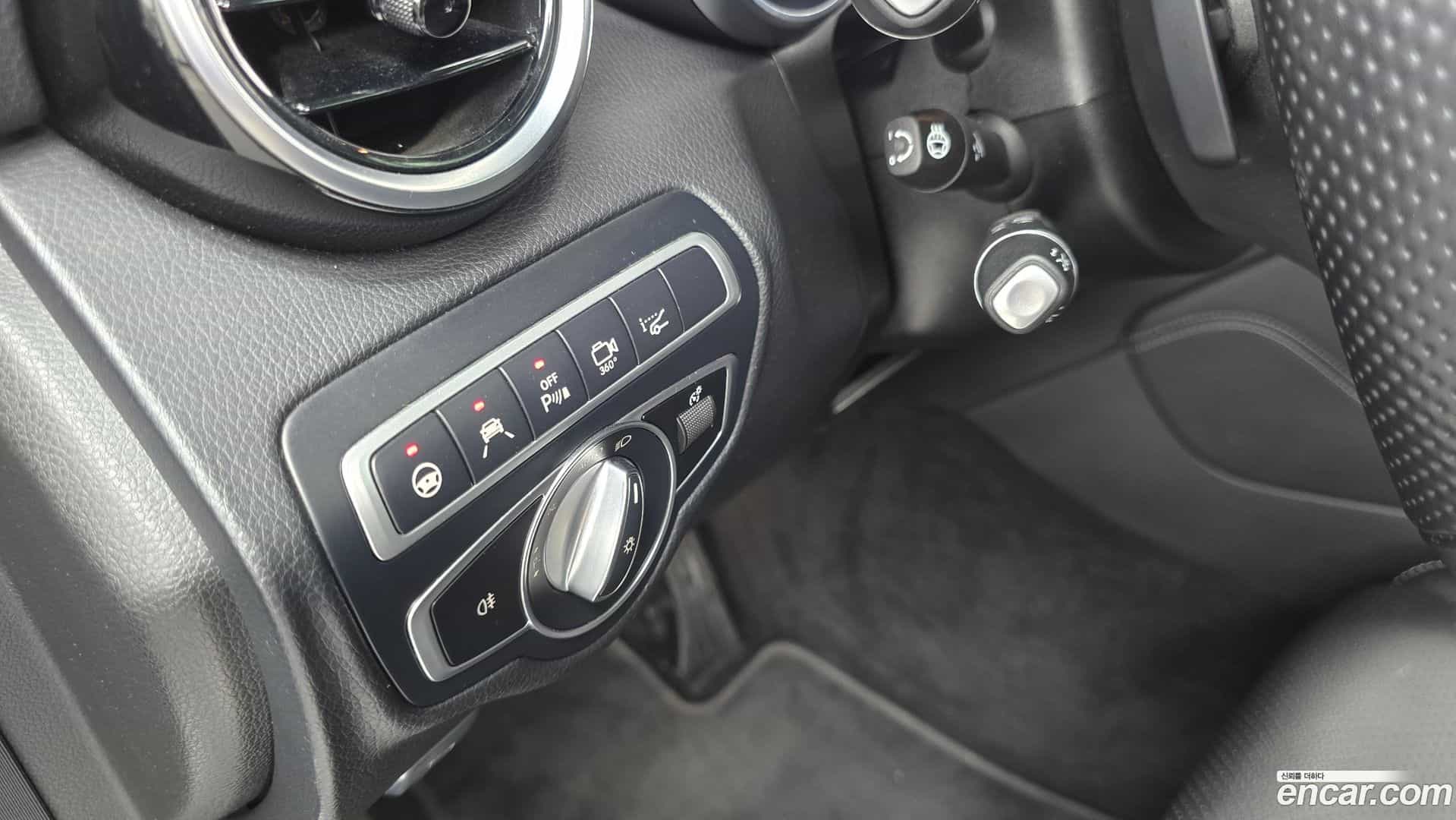 GLC-Class Mercedes-Benz 2018.10-OPTION-040