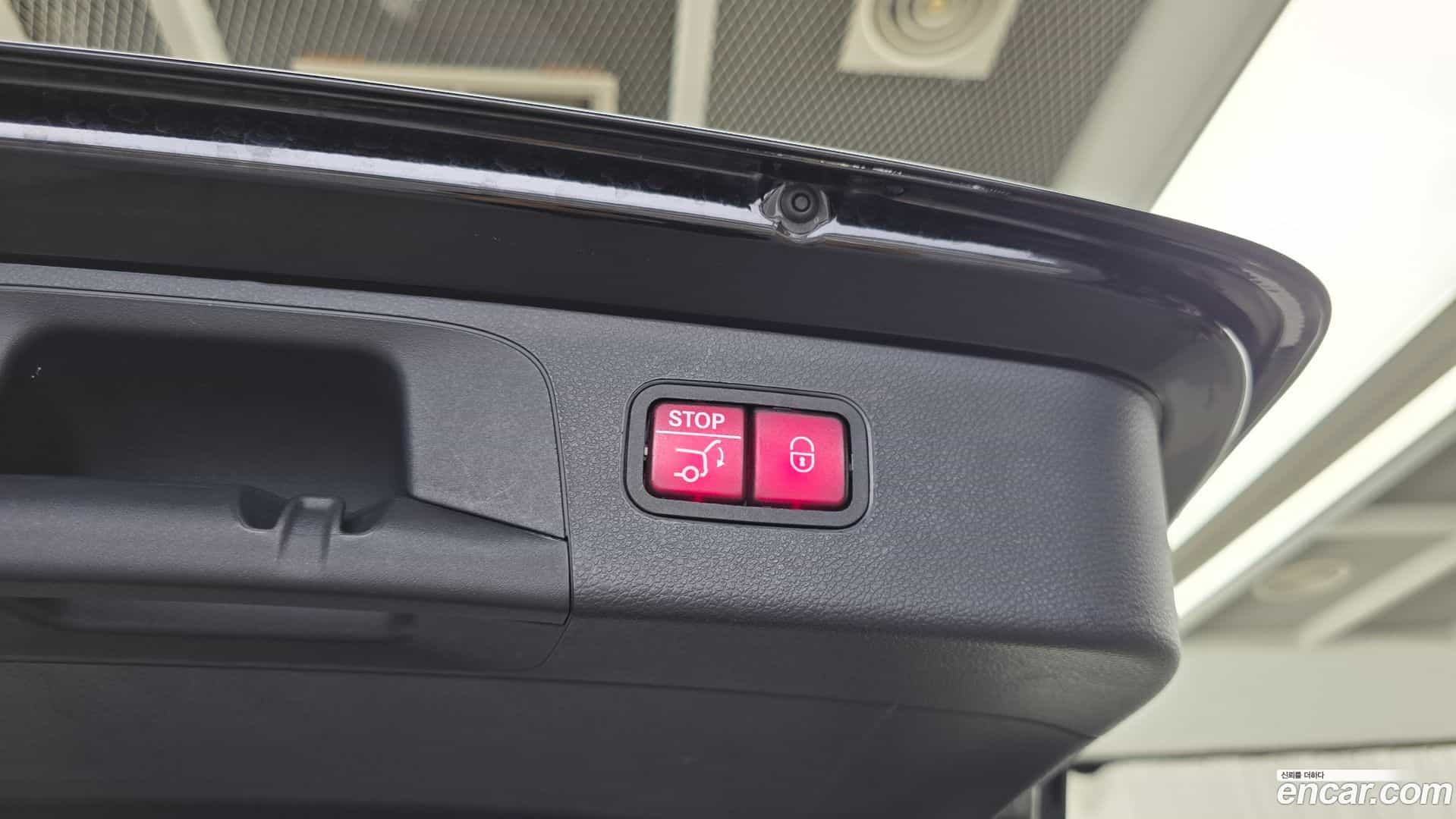 GLC-Class Mercedes-Benz 2018.10-OPTION-046