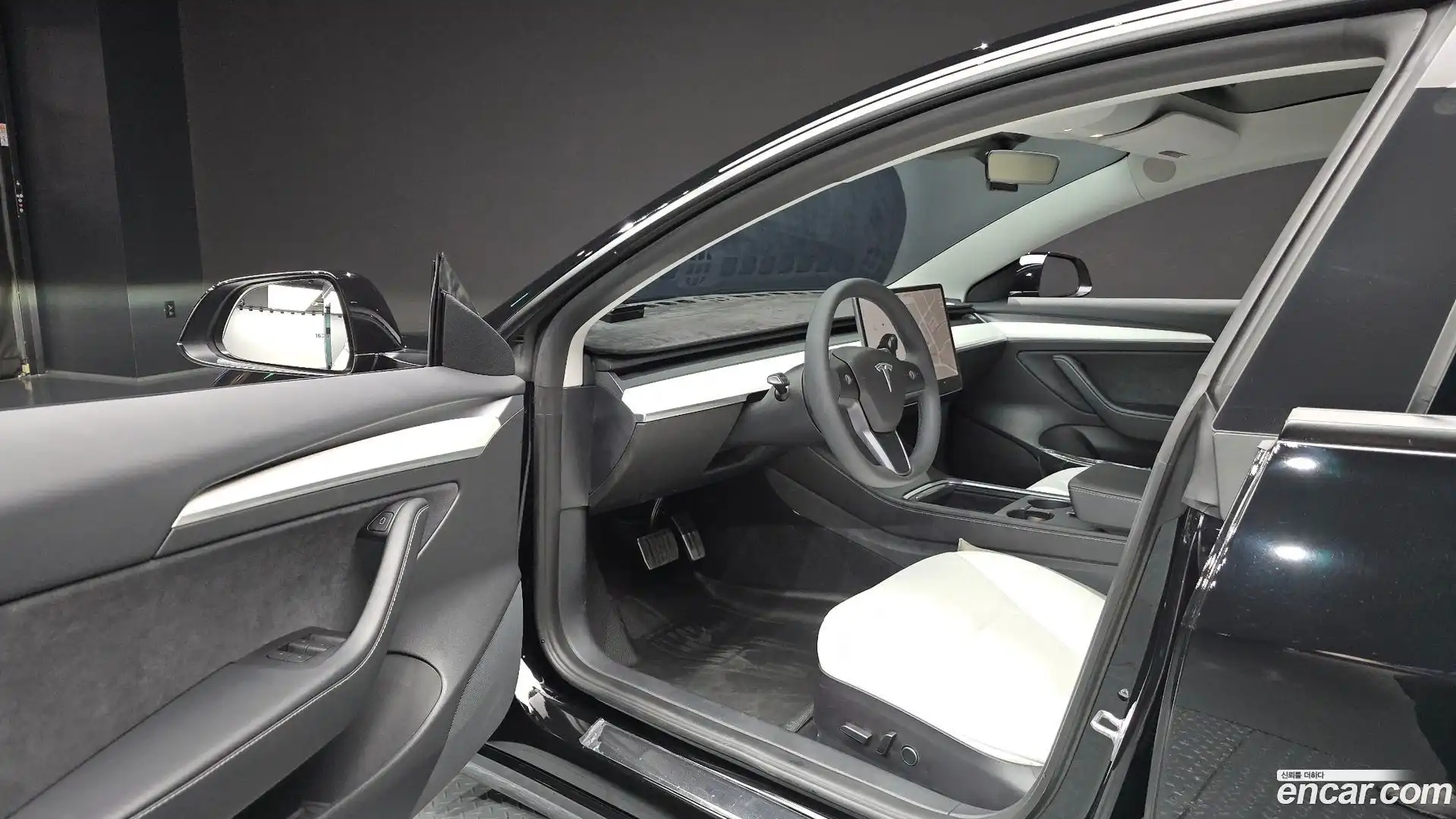 Model 3 Tesla 2021.10-INNER-010