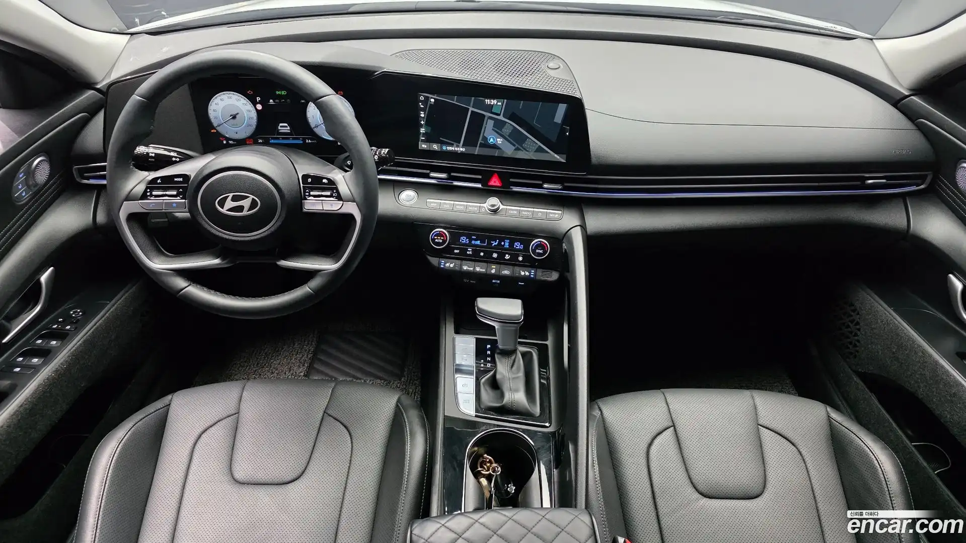 AVANTE Hyundai 2025.2-INNER-007