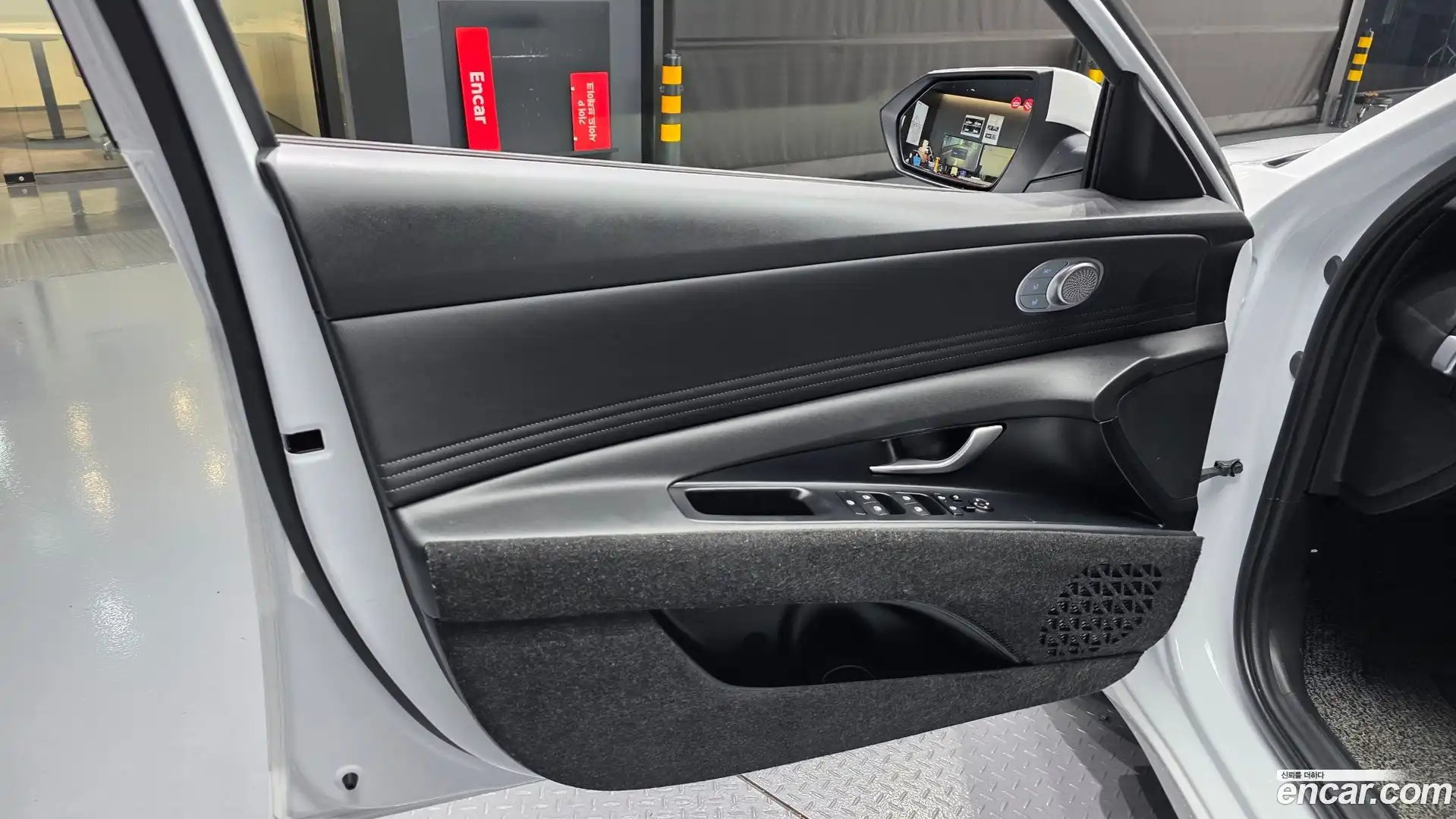 AVANTE Hyundai 2025.2-INNER-034