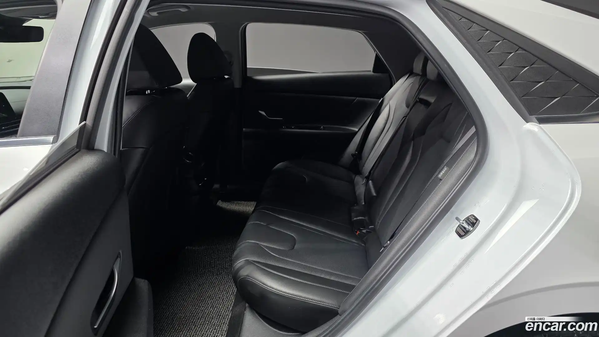 AVANTE Hyundai 2025.2-INNER-036