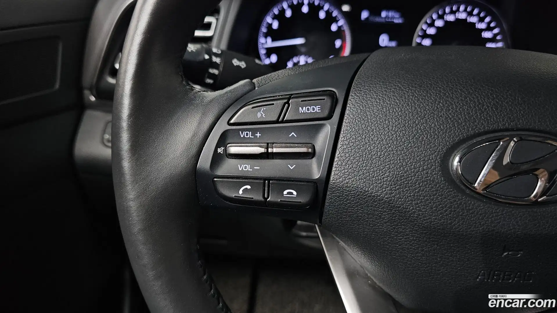 AVANTE Hyundai 2019.11-OPTION-020
