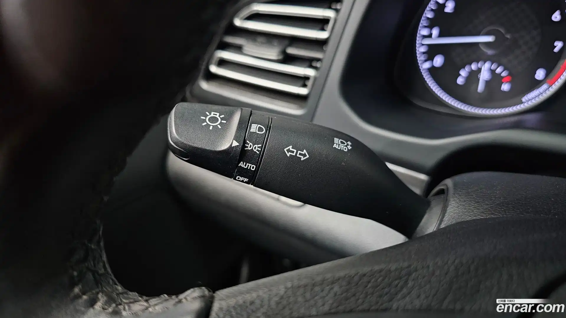 AVANTE Hyundai 2019.11-OPTION-023