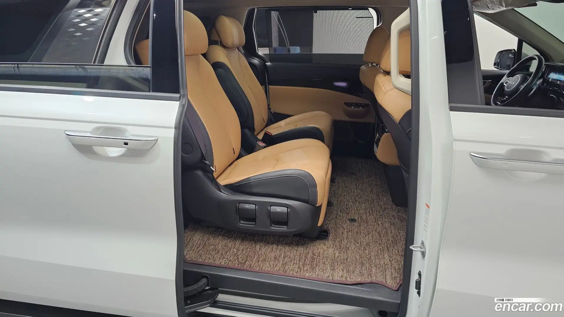Canival Kia 2023.3-OPTION-015