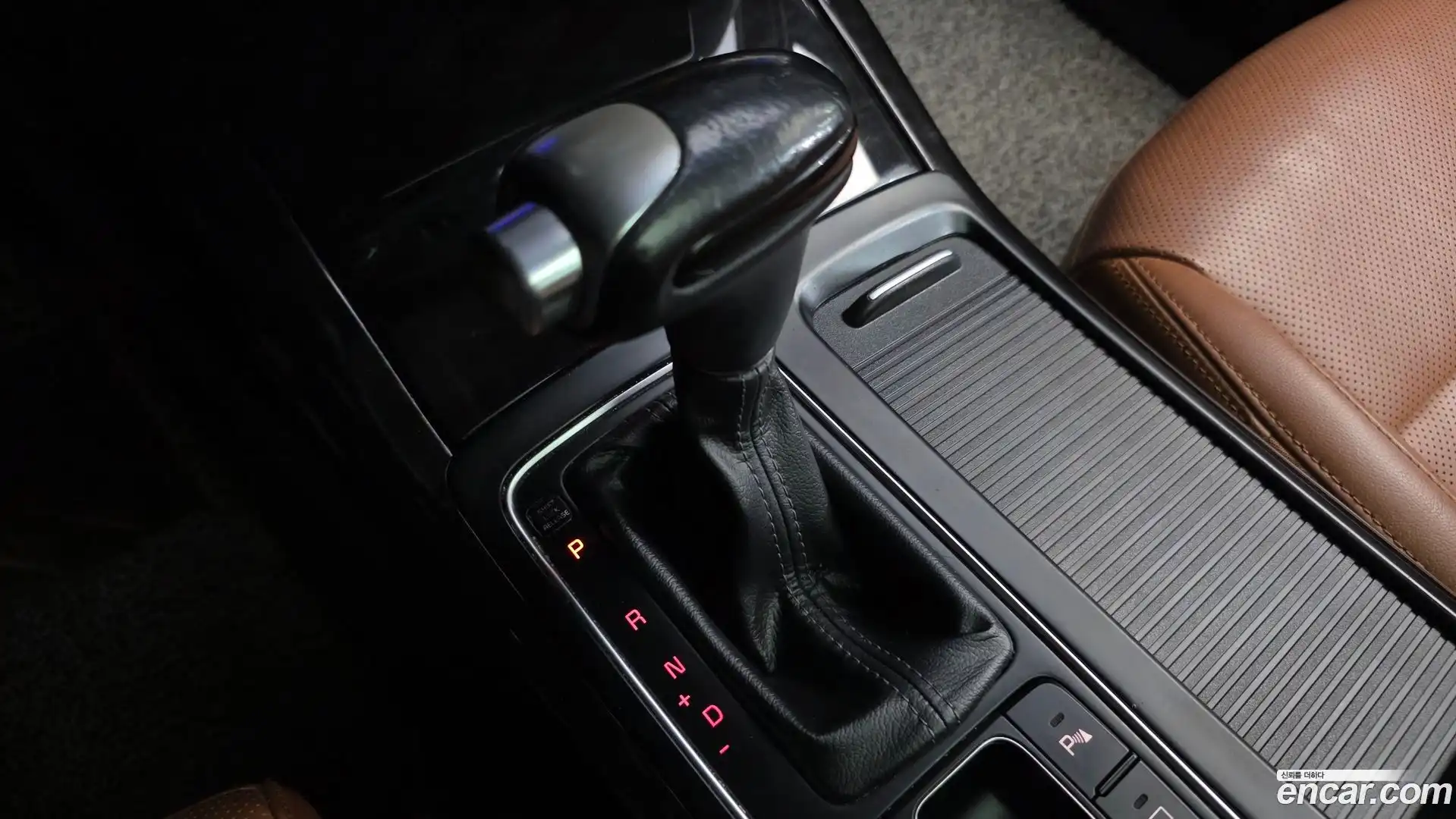 Sorento Kia 2019.5-INNER-009