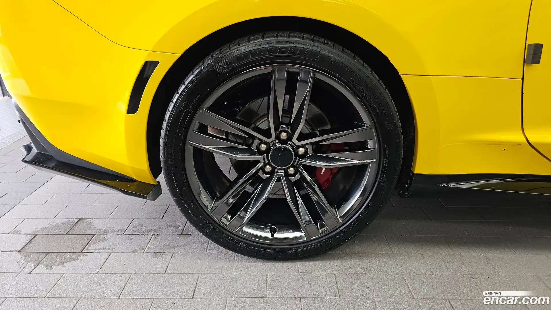 Camaro Chevrolet 2016.9-OUTER-005