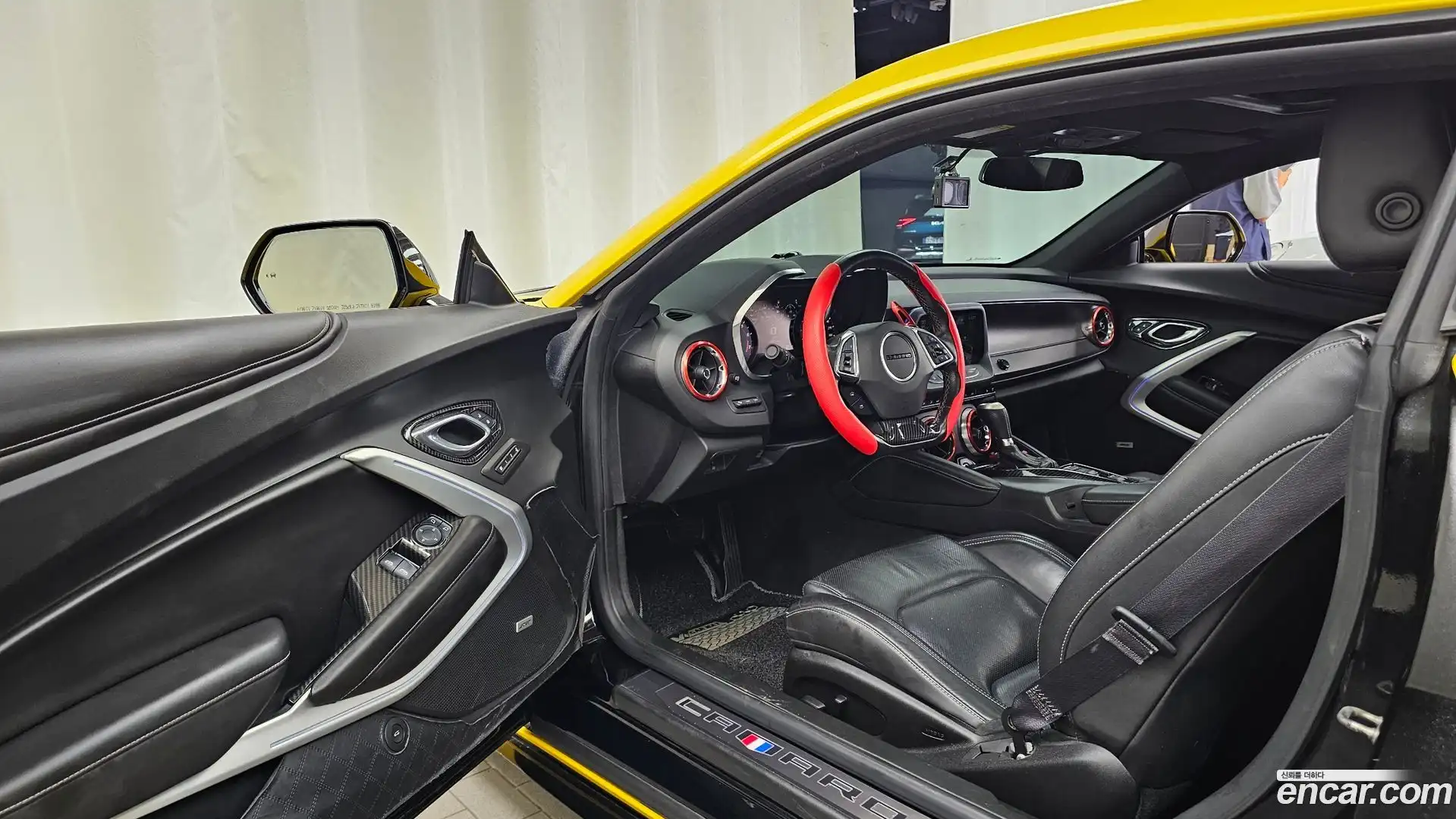Camaro Chevrolet 2016.9-INNER-010