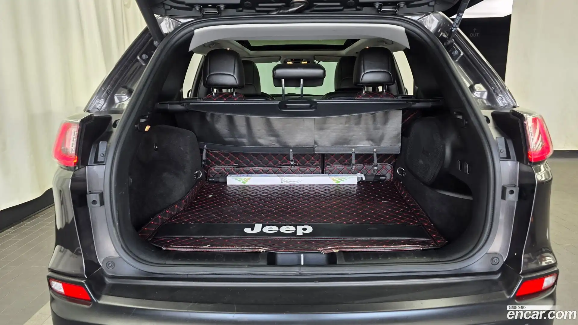 Cherokee Jeep 2021.5-OPTION-024