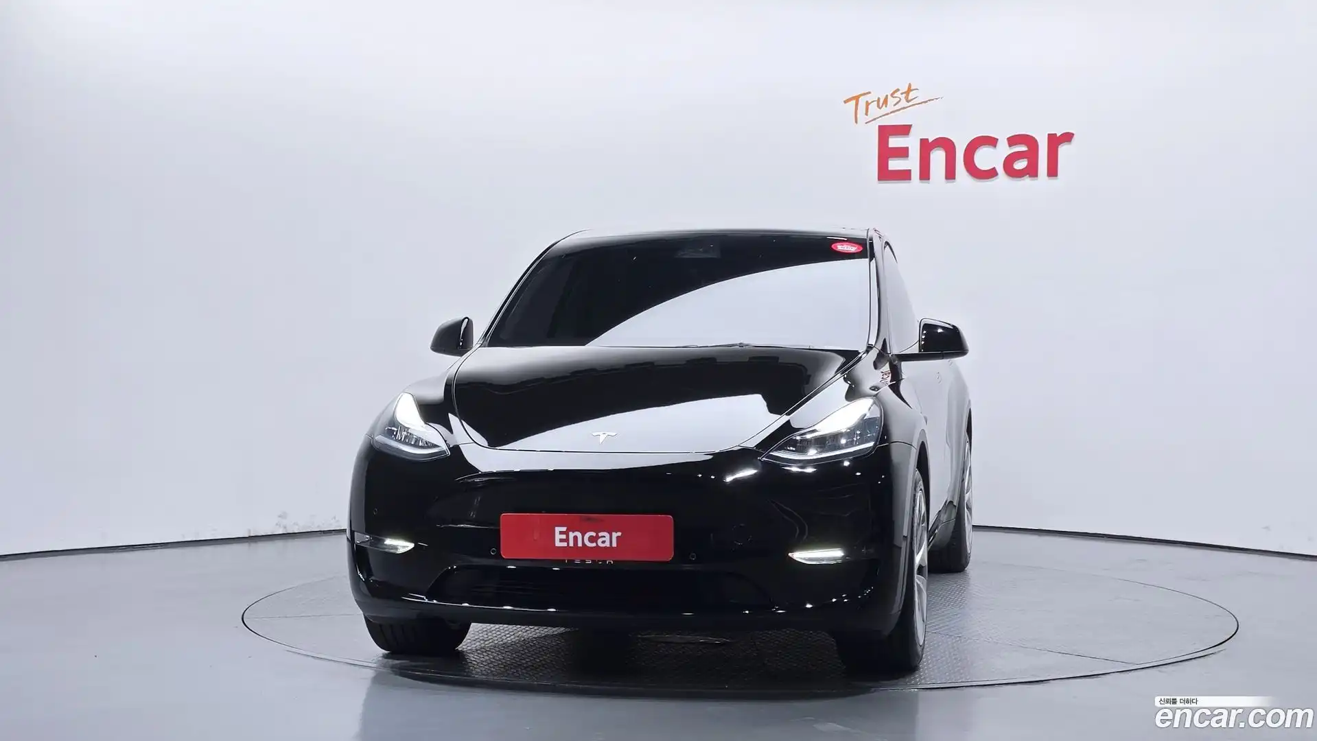 Model Y Tesla 2021.8-OUTER-003