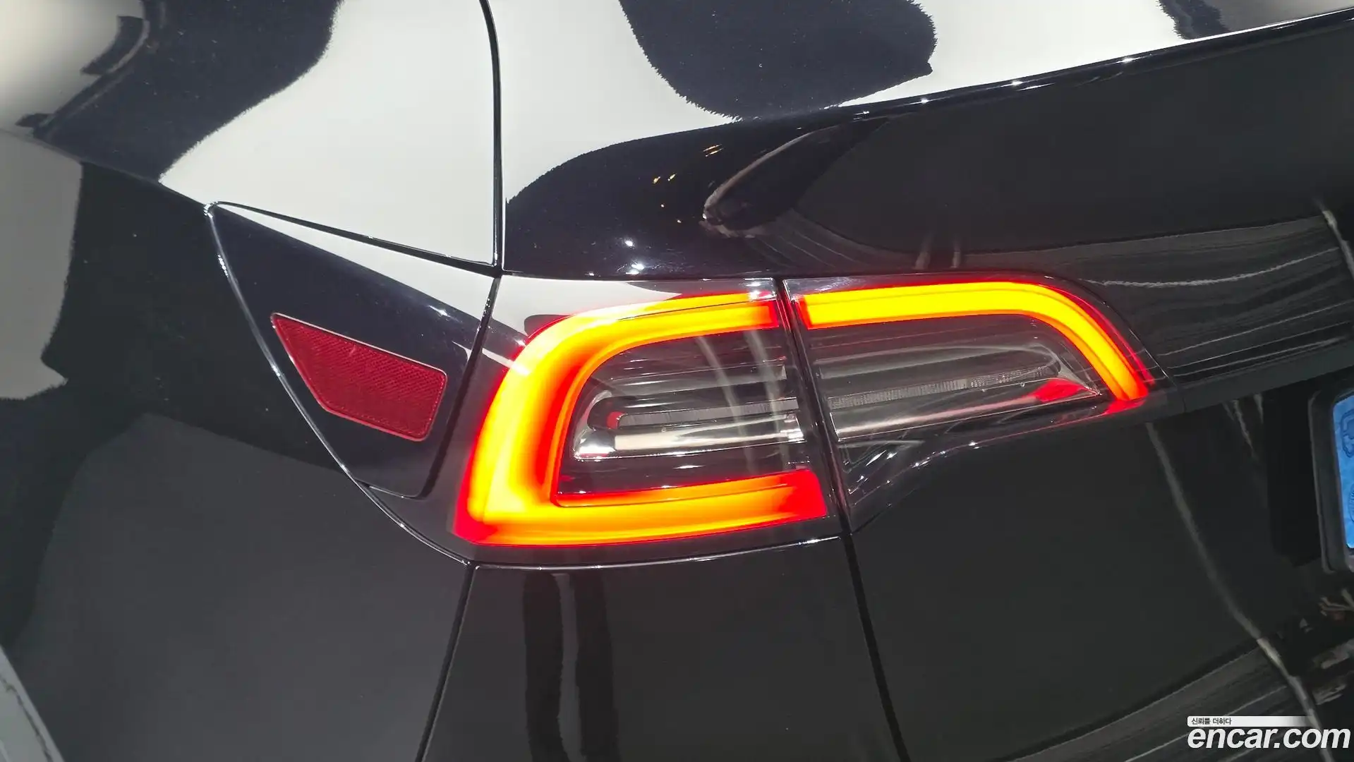 Model Y Tesla 2021.8-OUTER-033