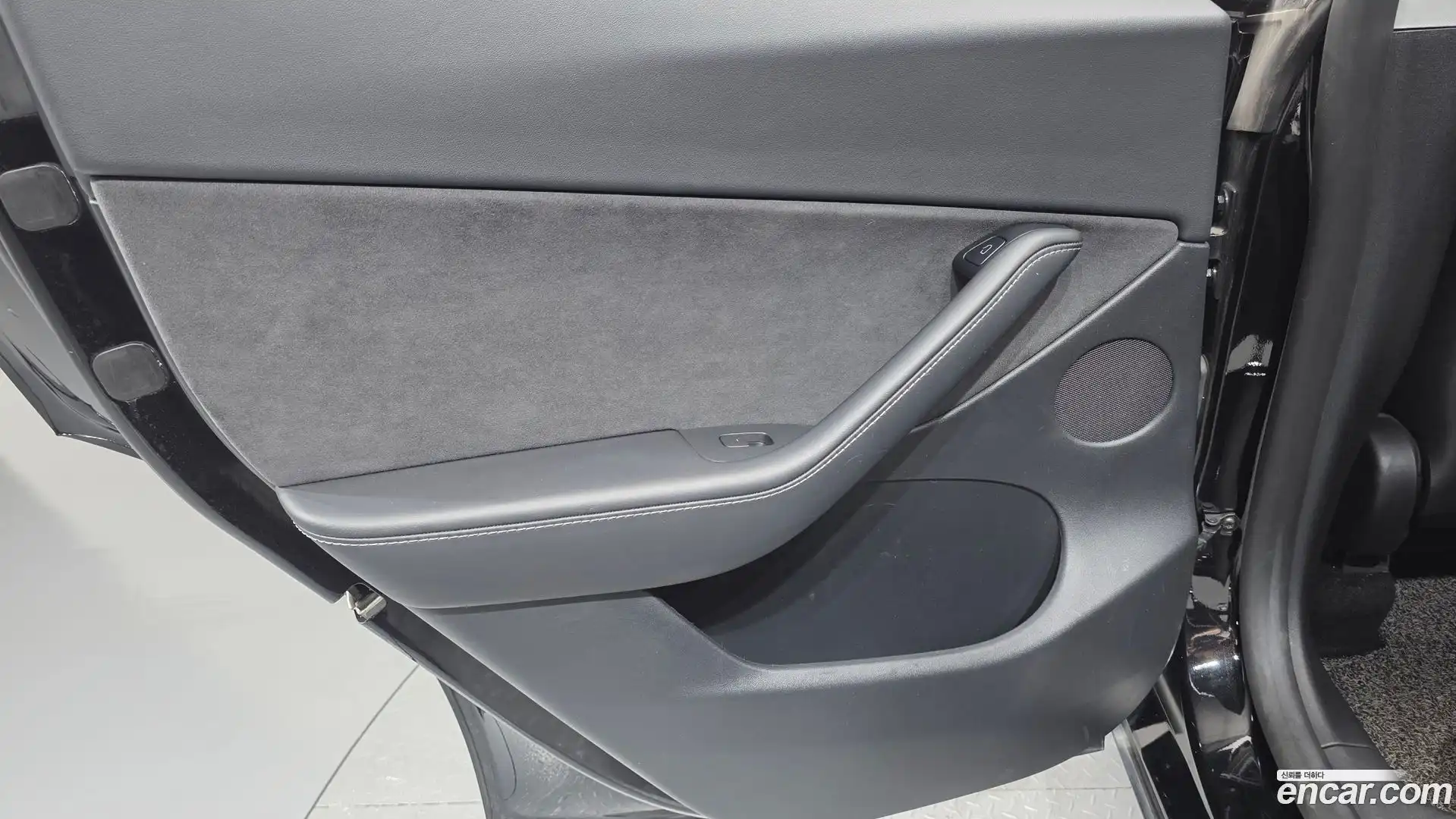 Model Y Tesla 2021.8-INNER-035