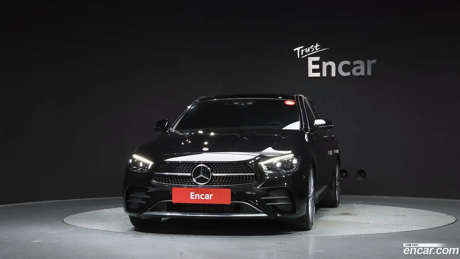 E-Class Mercedes-Benz 2022.6-OUTER-003