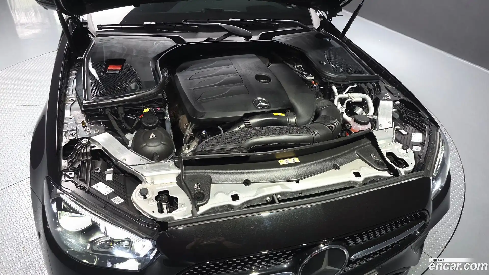 E-Class Mercedes-Benz 2022.6-OUTER-006