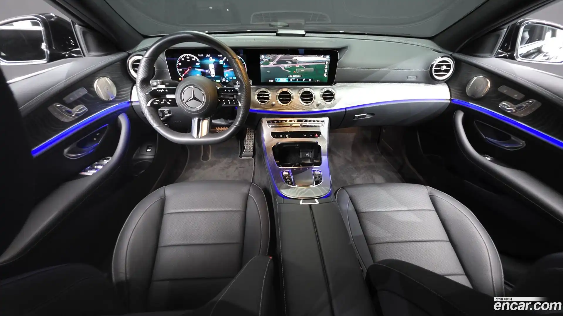 E-Class Mercedes-Benz 2022.6-INNER-007