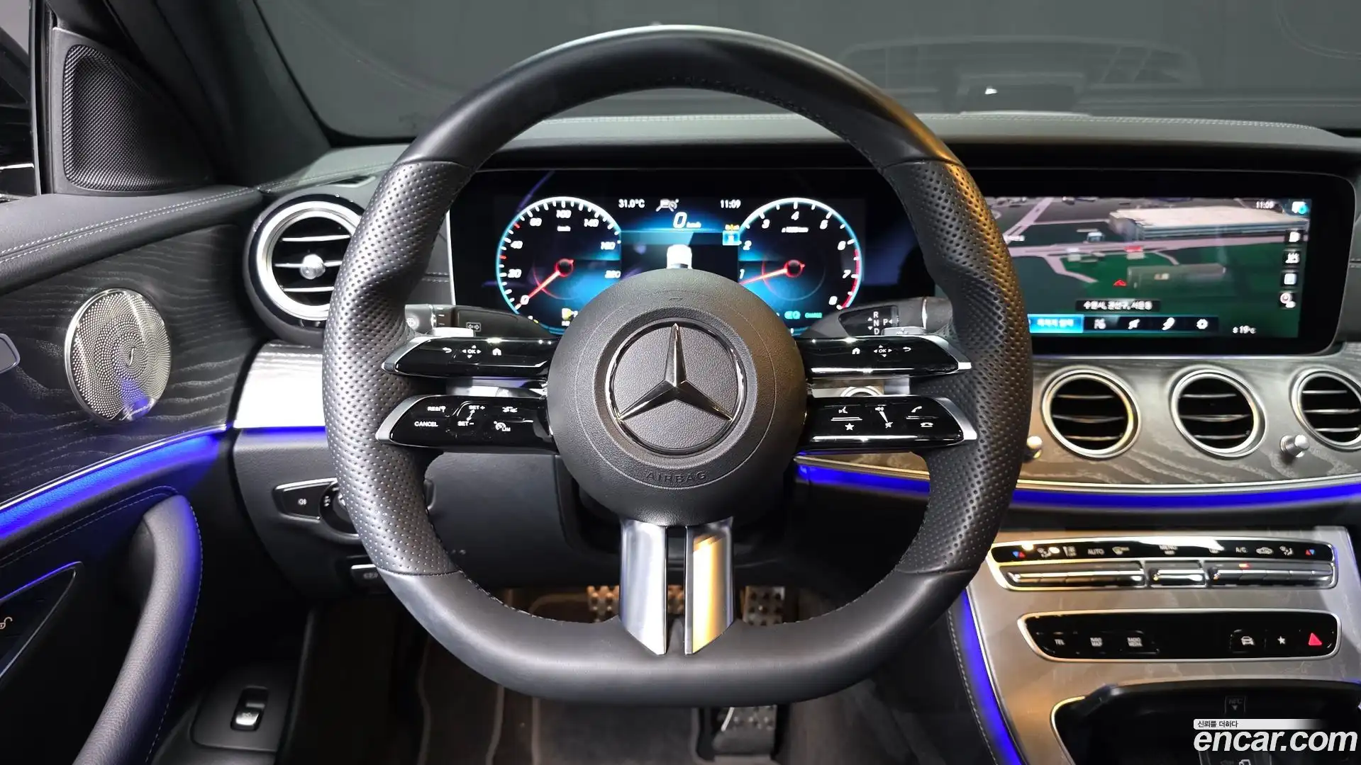E-Class Mercedes-Benz 2022.6-OPTION-017